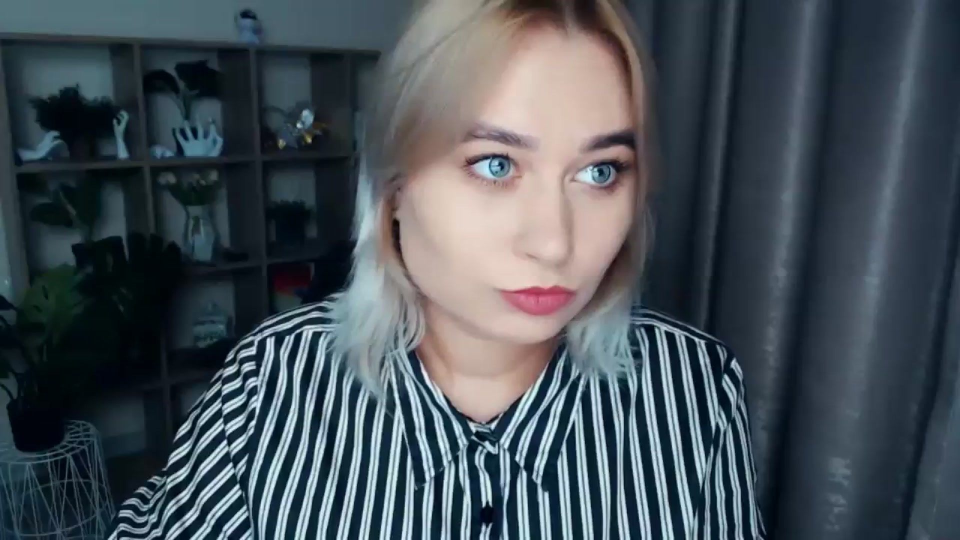 Gallery image thumbnail from Kukla_kolduna's myfreecams stream on, 11/21/2024, 14:19 image 1 of 20