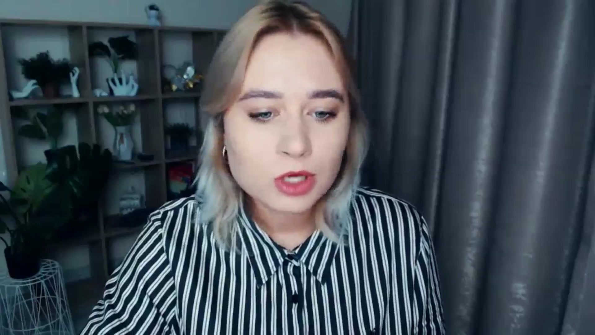Gallery image thumbnail from Kukla_kolduna's myfreecams stream on, 11/21/2024, 14:19 image 11 of 20