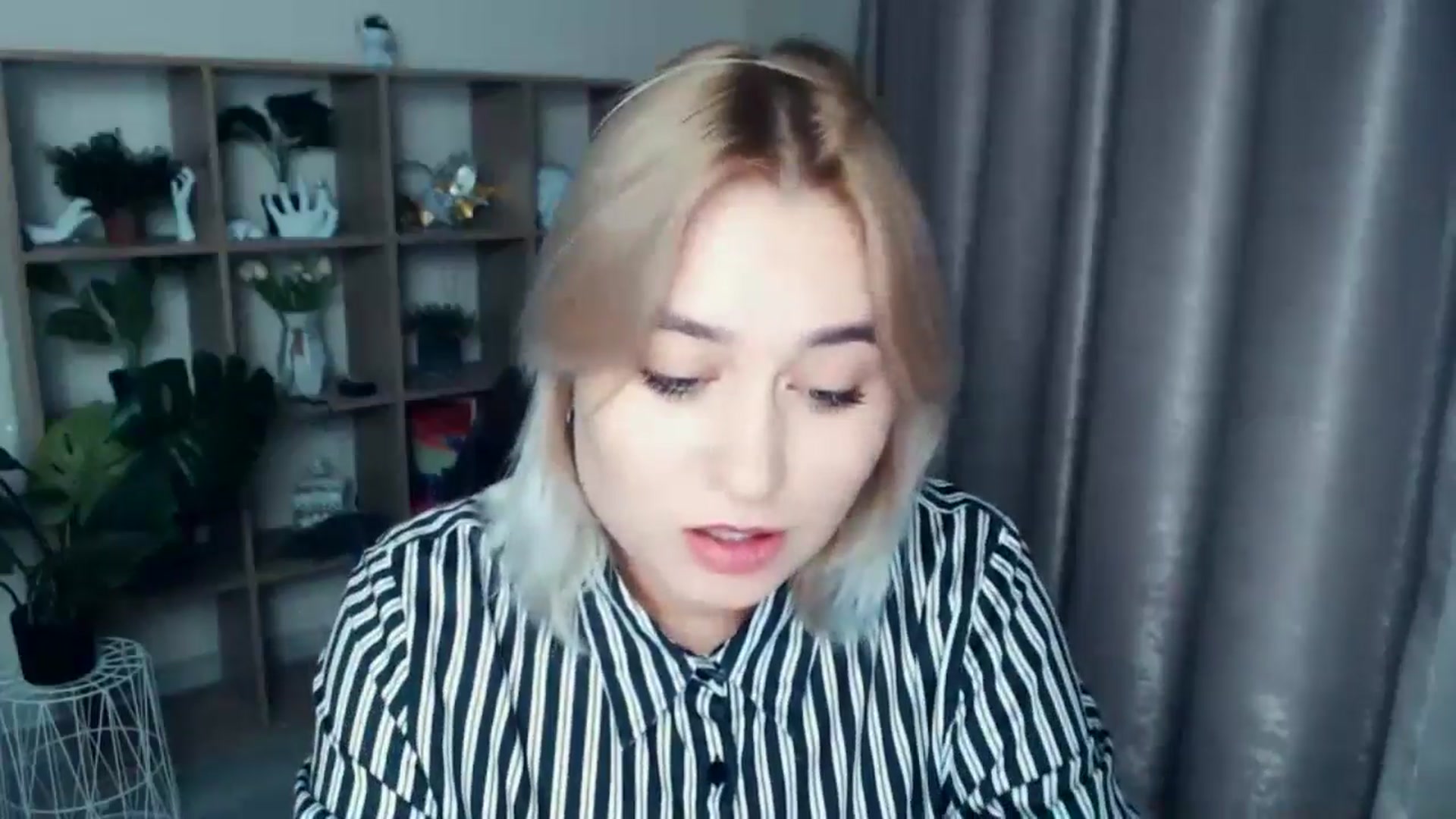 Gallery image thumbnail from Kukla_kolduna's myfreecams stream on, 11/21/2024, 14:19 image 5 of 20