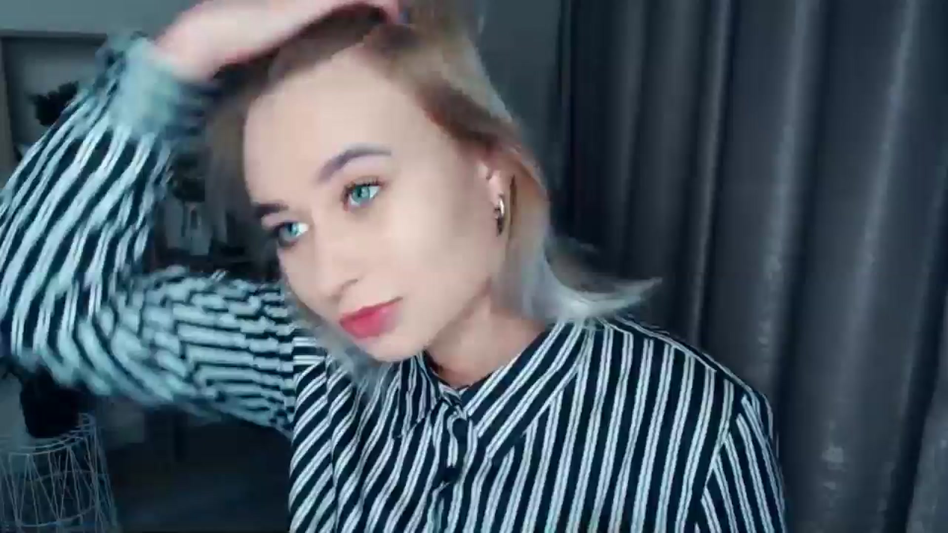 Gallery image thumbnail from Kukla_kolduna's myfreecams stream on, 11/21/2024, 15:11 image 1 of 20
