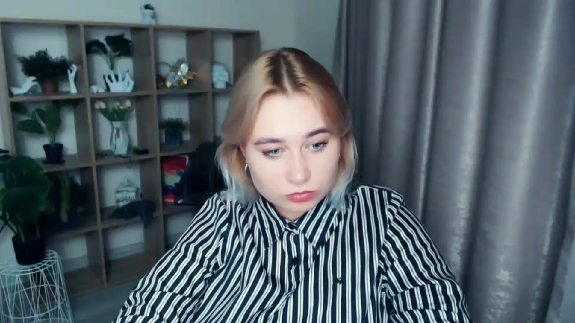 Gallery image thumbnail from Kukla_kolduna's myfreecams stream on, 11/21/2024, 15:11 image 8 of 20