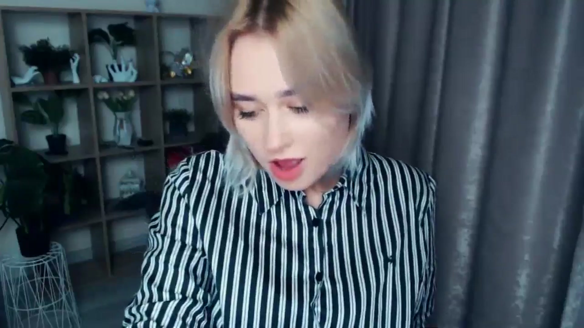 Gallery image thumbnail from Kukla_kolduna's myfreecams stream on, 11/21/2024, 16:51 image 20 of 20