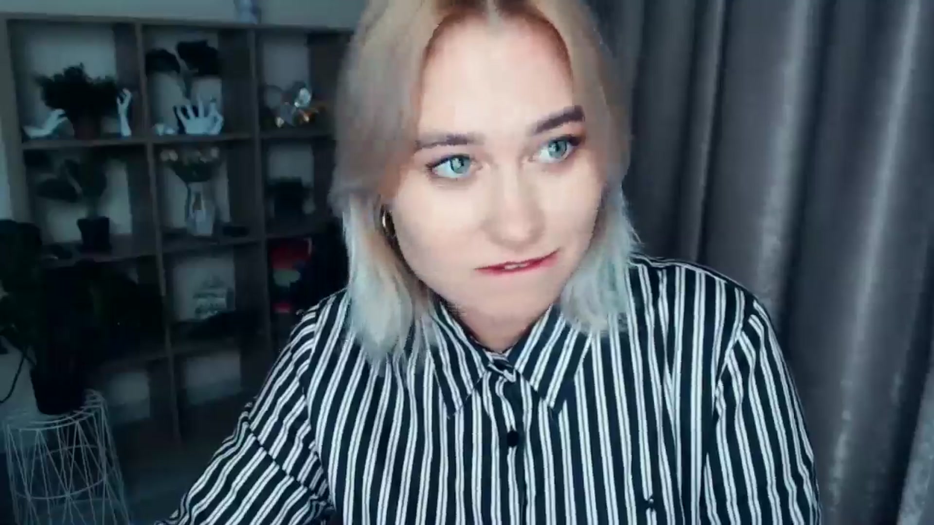 Gallery image thumbnail from Kukla_kolduna's myfreecams stream on, 11/21/2024, 19:00 image 10 of 20