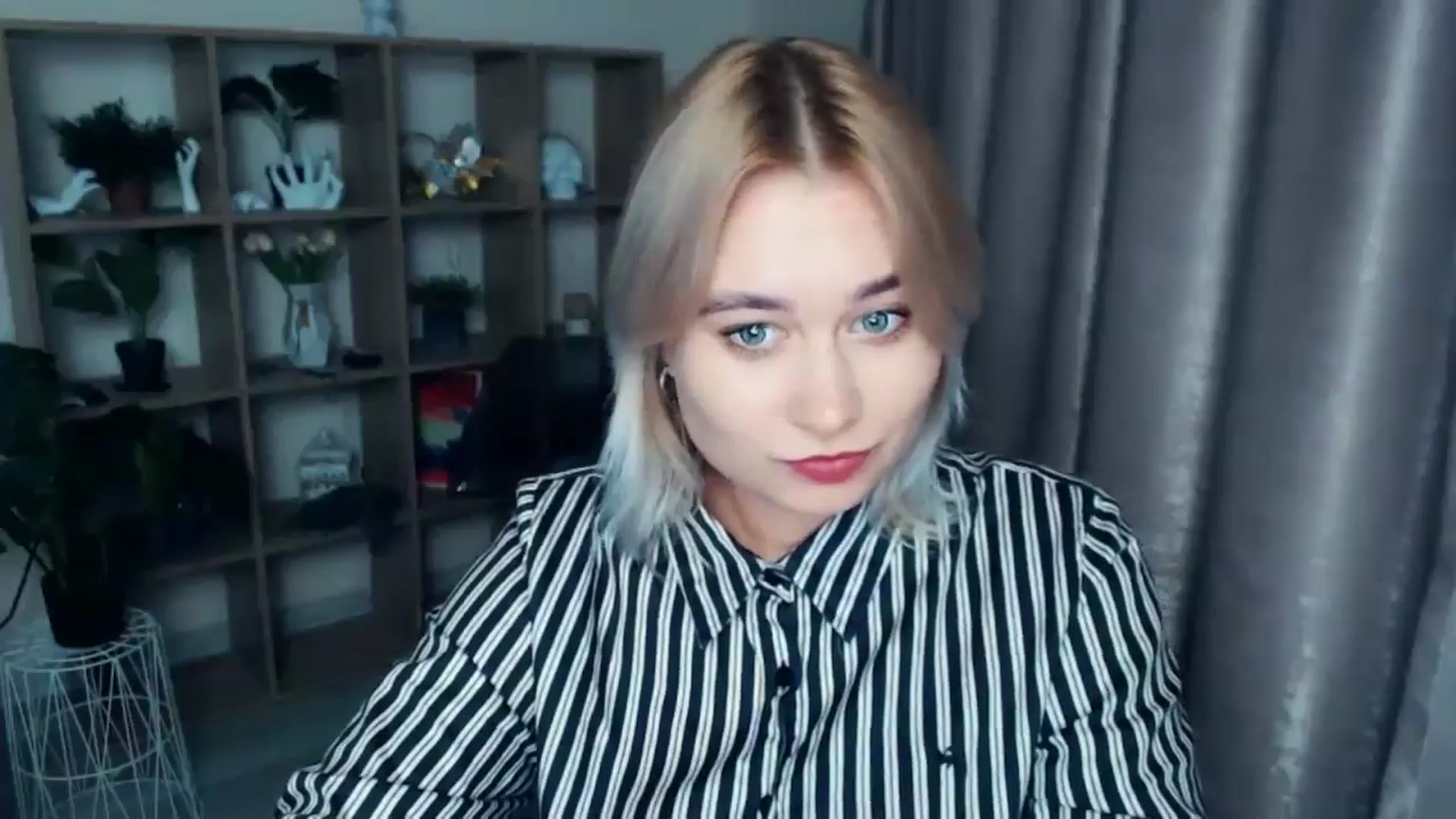Gallery image thumbnail from Kukla_kolduna's myfreecams stream on, 11/21/2024, 19:00 image 4 of 20