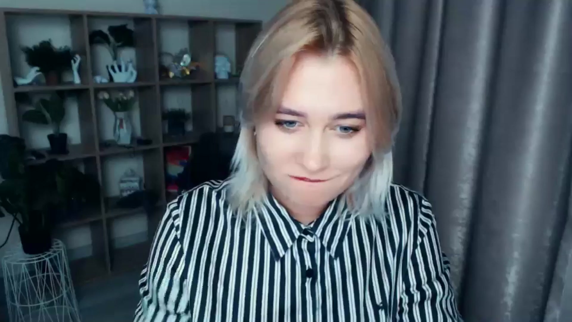 Gallery image thumbnail from Kukla_kolduna's myfreecams stream on, 11/21/2024, 19:00 image 20 of 20