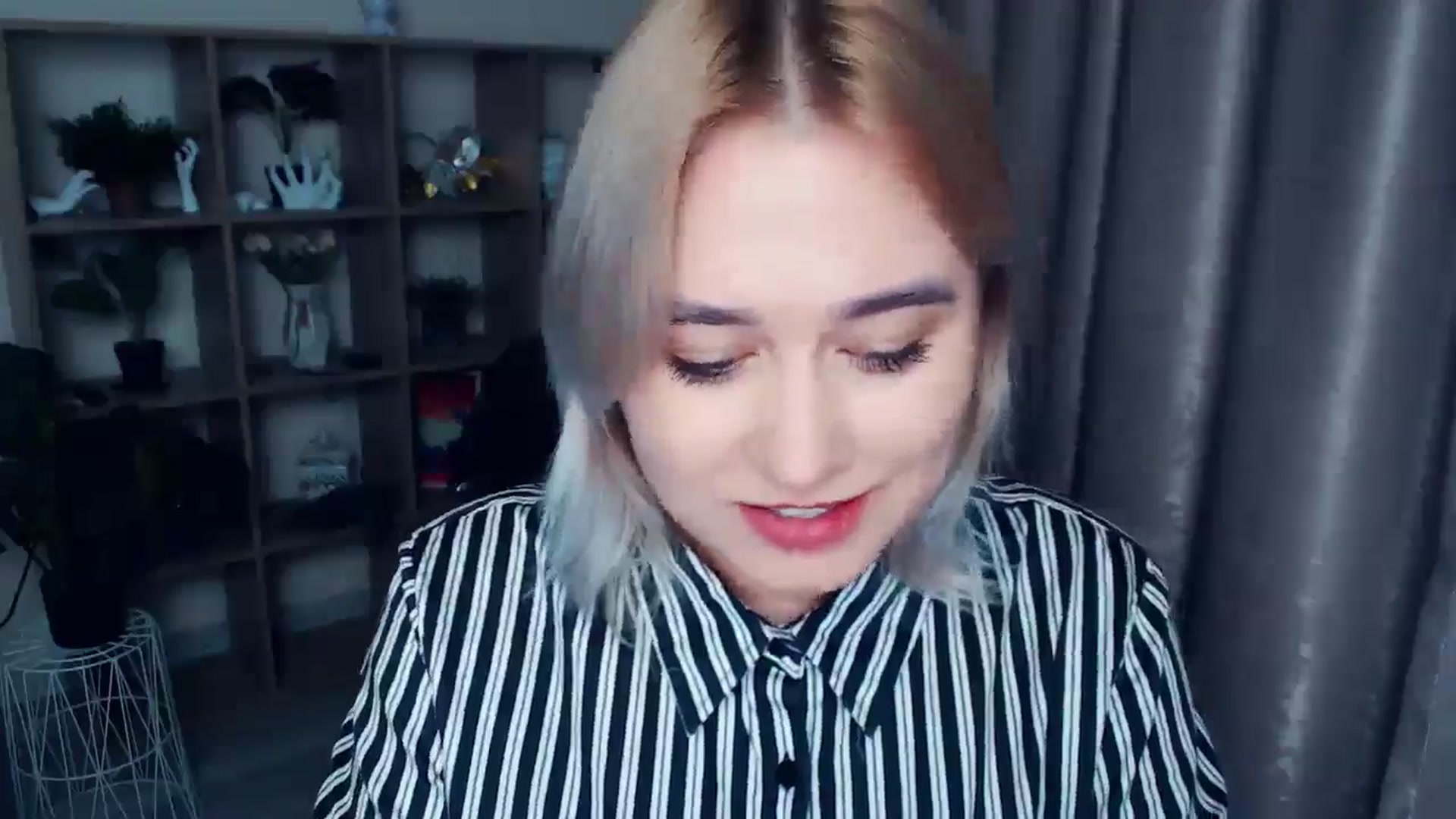 Gallery image thumbnail from Kukla_kolduna's myfreecams stream on, 11/21/2024, 19:00 image 9 of 20