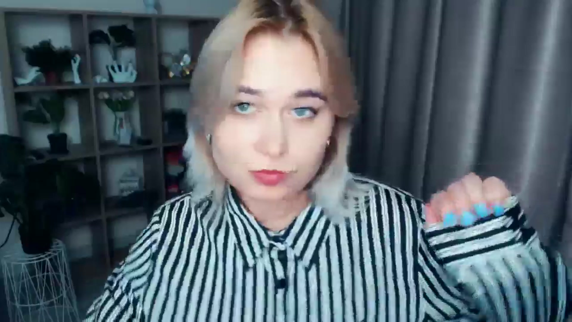 Gallery image thumbnail from Kukla_kolduna's myfreecams stream on, 11/21/2024, 19:12 image 20 of 20