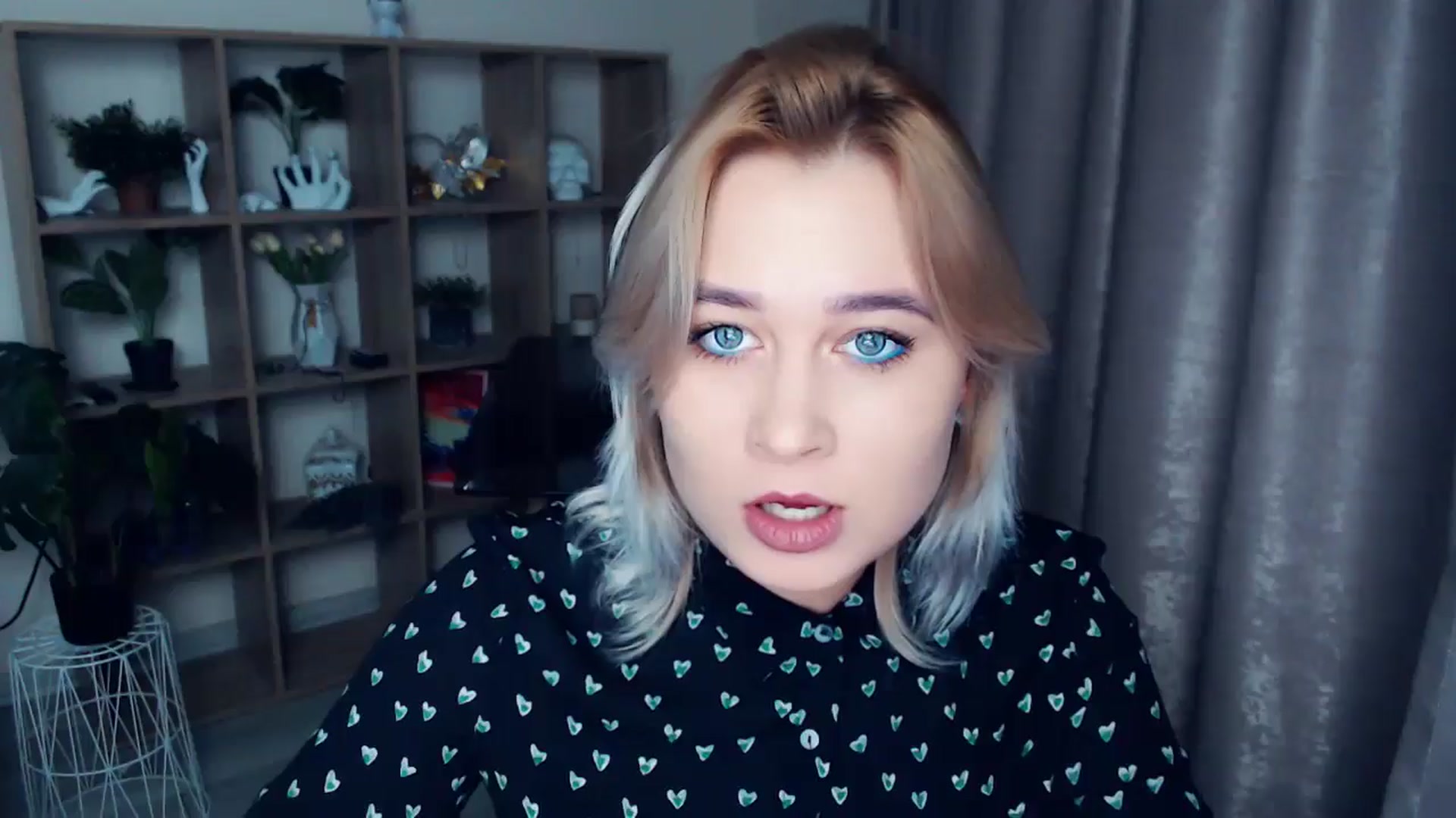 Gallery image thumbnail from Kukla_kolduna's myfreecams stream on, 11/22/2024, 16:00 image 17 of 20