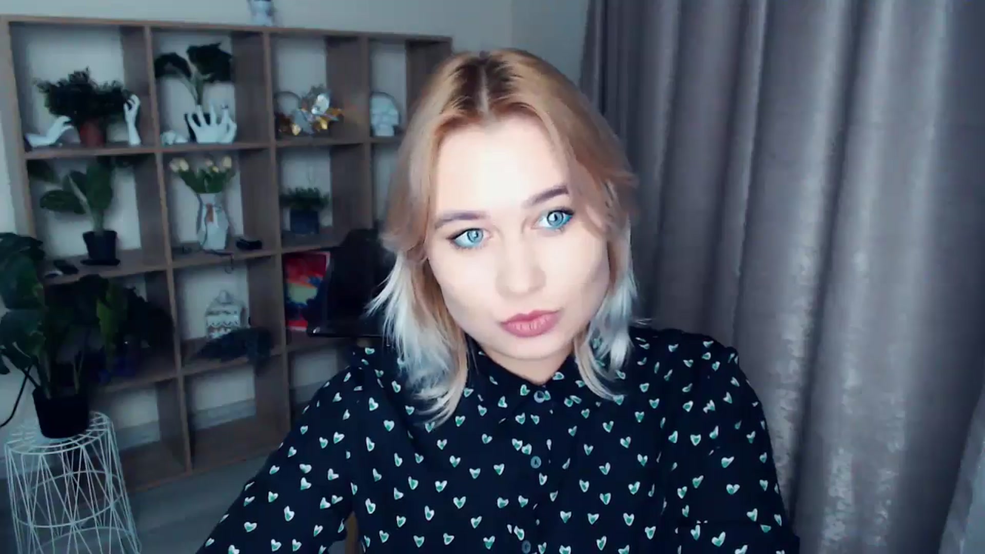 Gallery image thumbnail from Kukla_kolduna's myfreecams stream on, 11/22/2024, 16:00 image 4 of 20