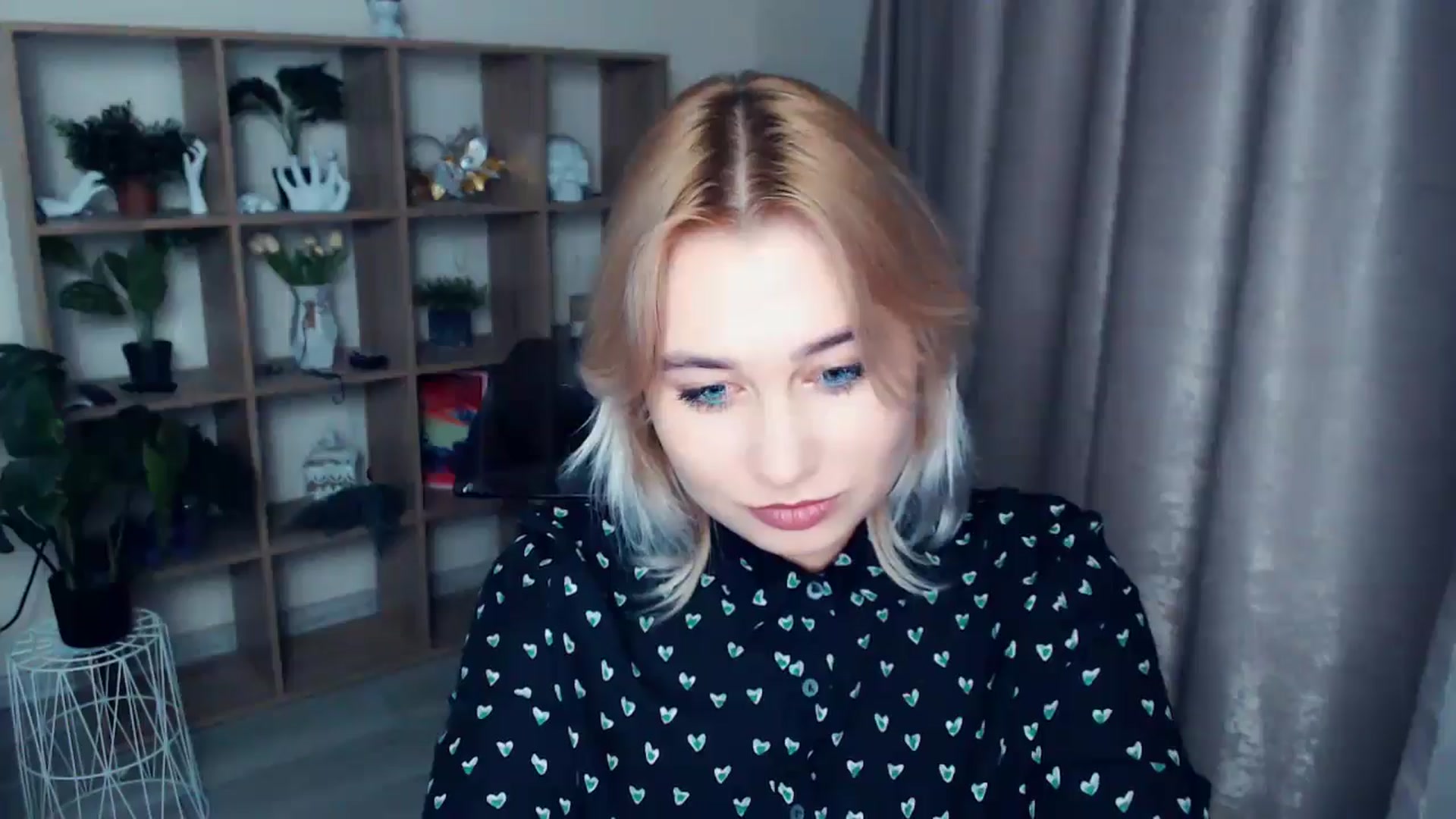 Gallery image thumbnail from Kukla_kolduna's myfreecams stream on, 11/22/2024, 16:00 image 5 of 20