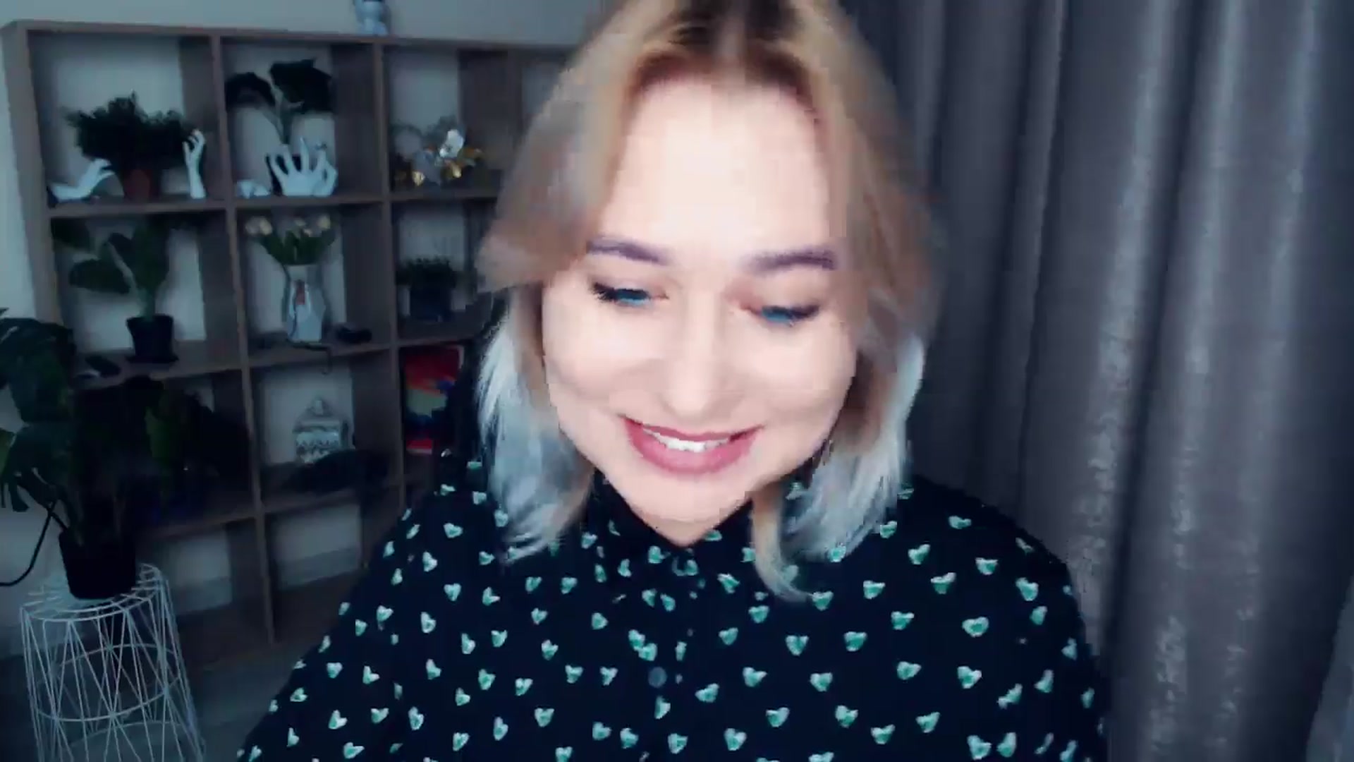 Gallery image thumbnail from Kukla_kolduna's myfreecams stream on, 11/22/2024, 16:00 image 11 of 20
