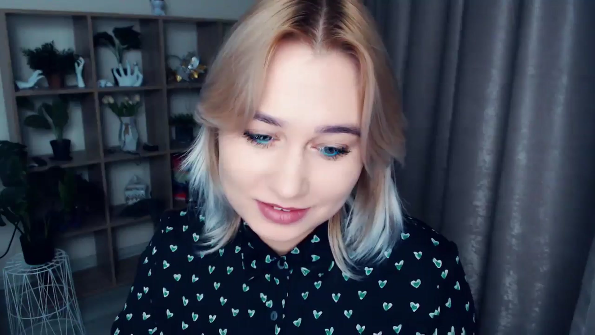 Gallery image thumbnail from Kukla_kolduna's myfreecams stream on, 11/22/2024, 16:00 image 8 of 20