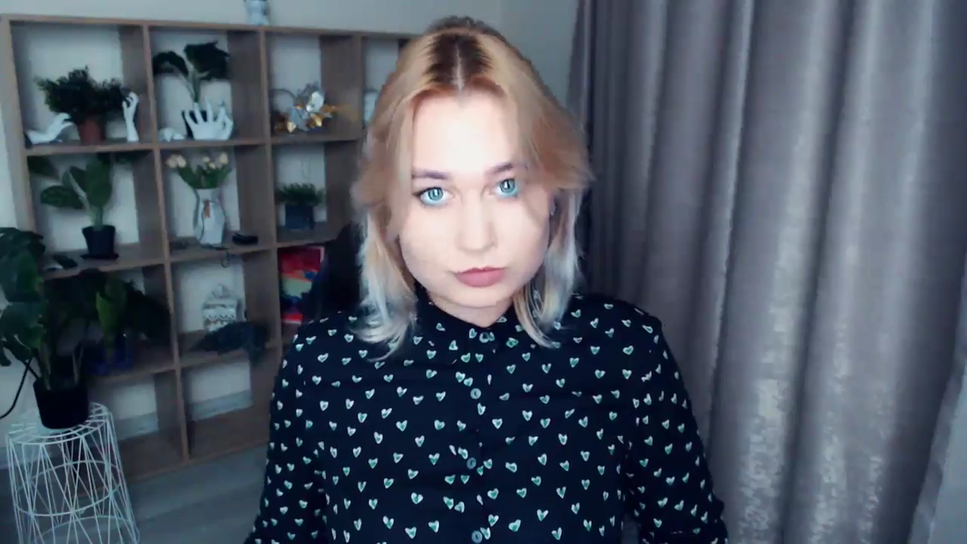 Gallery image thumbnail from Kukla_kolduna's myfreecams stream on, 11/22/2024, 17:10 image 3 of 20