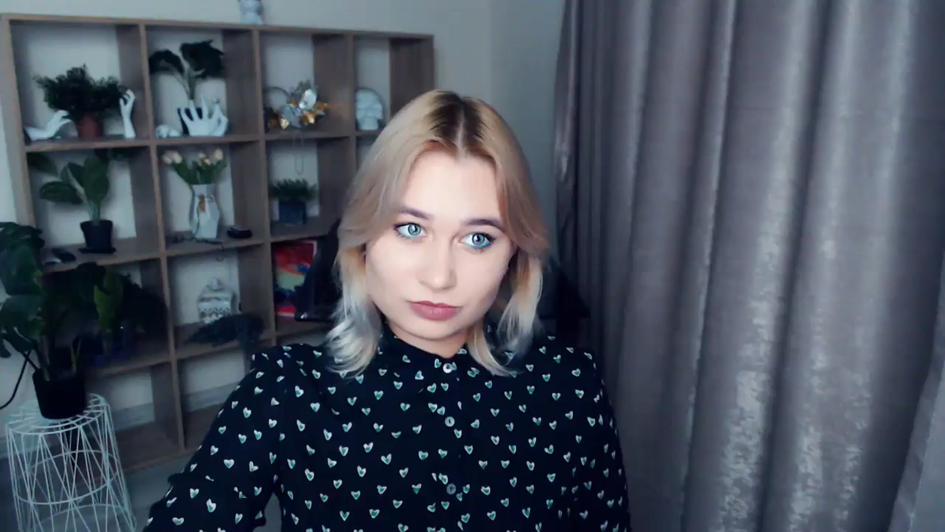 Gallery image thumbnail from Kukla_kolduna's myfreecams stream on, 11/22/2024, 17:10 image 11 of 20