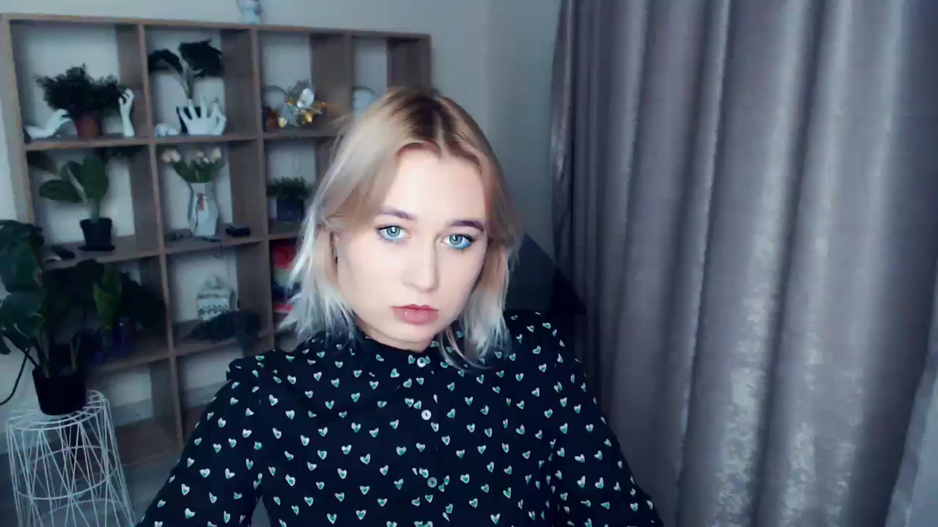 Gallery image thumbnail from Kukla_kolduna's myfreecams stream on, 11/22/2024, 17:10 image 14 of 20