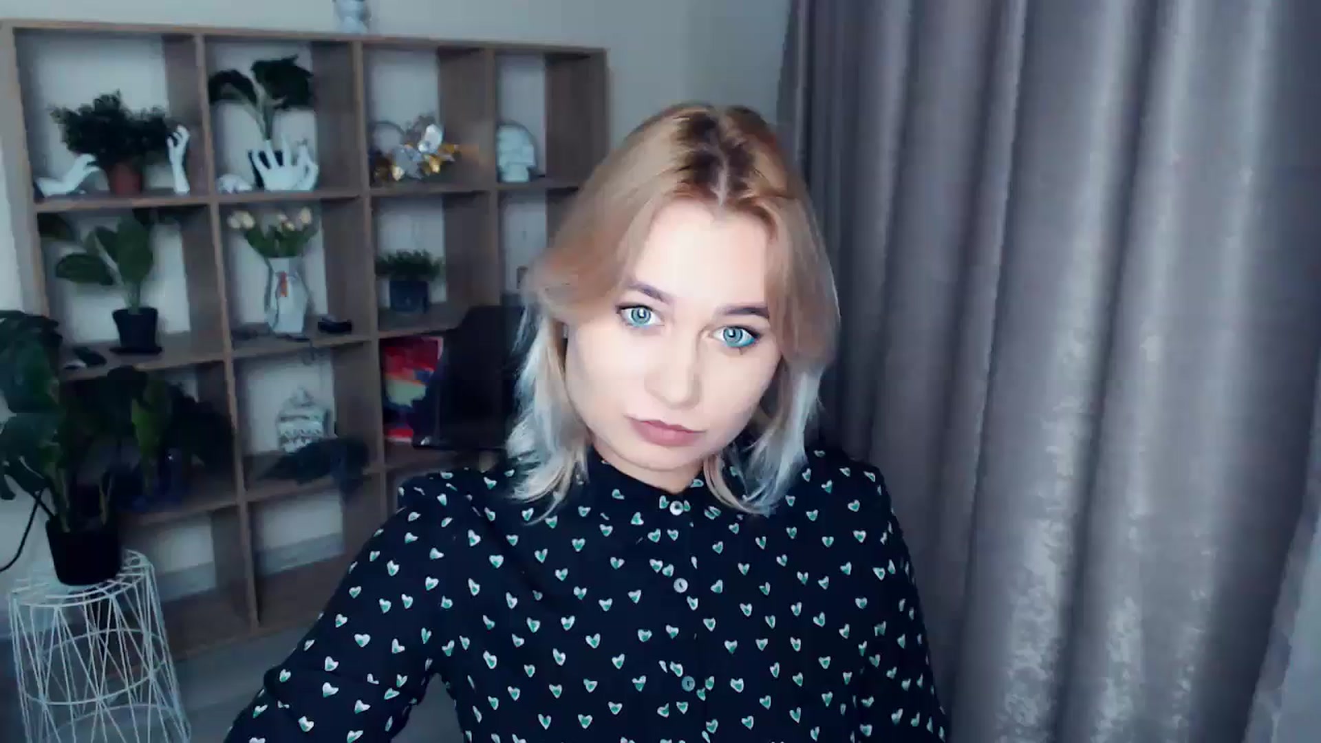 Gallery image thumbnail from Kukla_kolduna's myfreecams stream on, 11/22/2024, 17:10 image 4 of 20