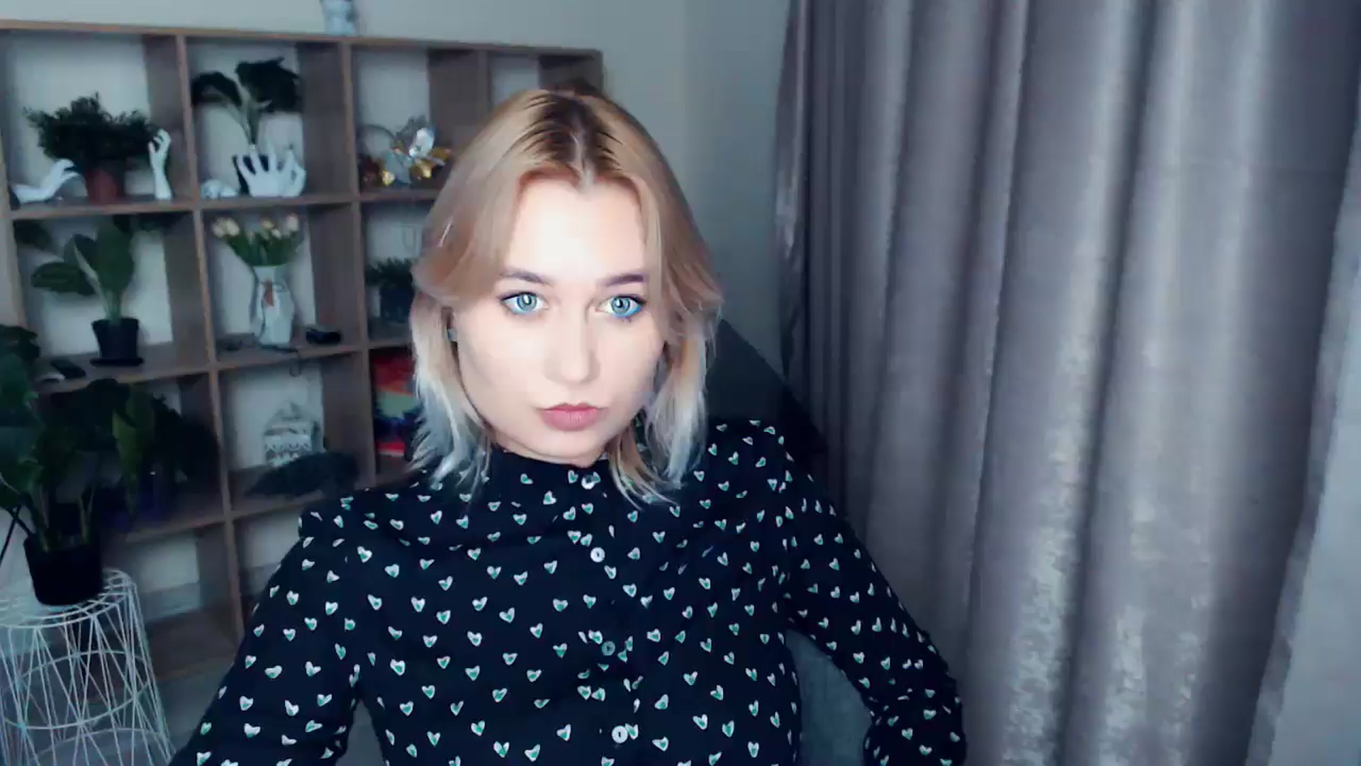 Gallery image thumbnail from Kukla_kolduna's myfreecams stream on, 11/22/2024, 17:10 image 19 of 20