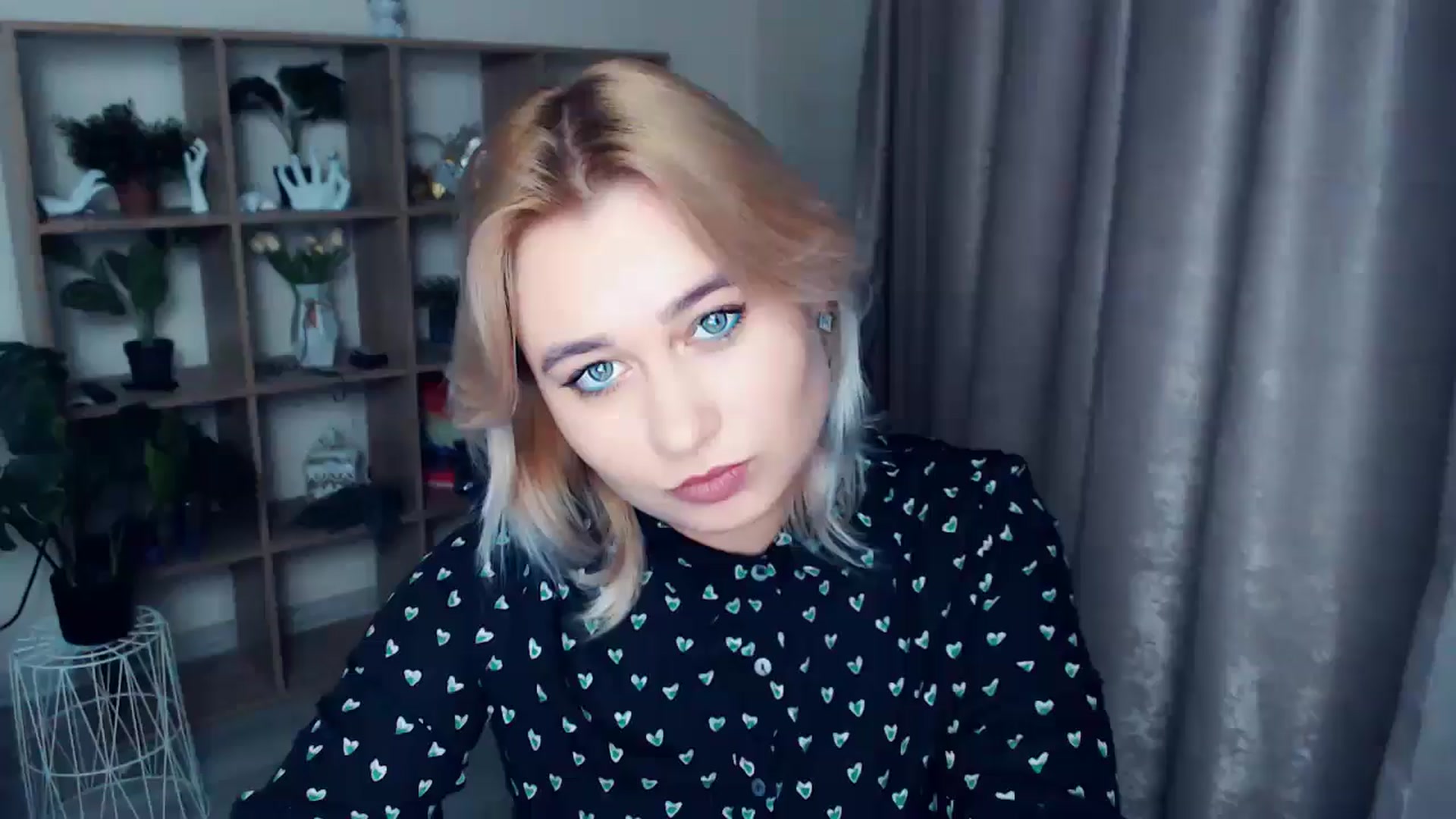 Gallery image thumbnail from Kukla_kolduna's myfreecams stream on, 11/22/2024, 17:10 image 8 of 20