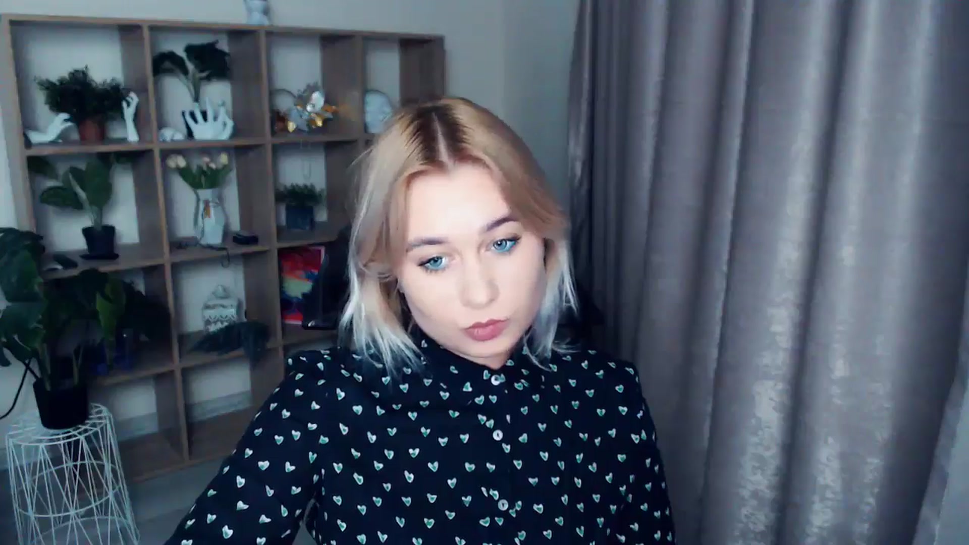 Gallery image thumbnail from Kukla_kolduna's myfreecams stream on, 11/22/2024, 17:10 image 12 of 20