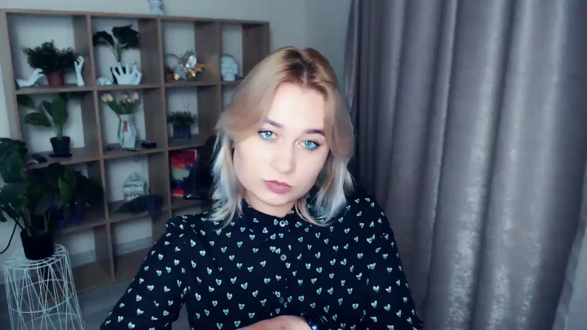 Gallery image thumbnail from Kukla_kolduna's myfreecams stream on, 11/22/2024, 17:10 image 5 of 20