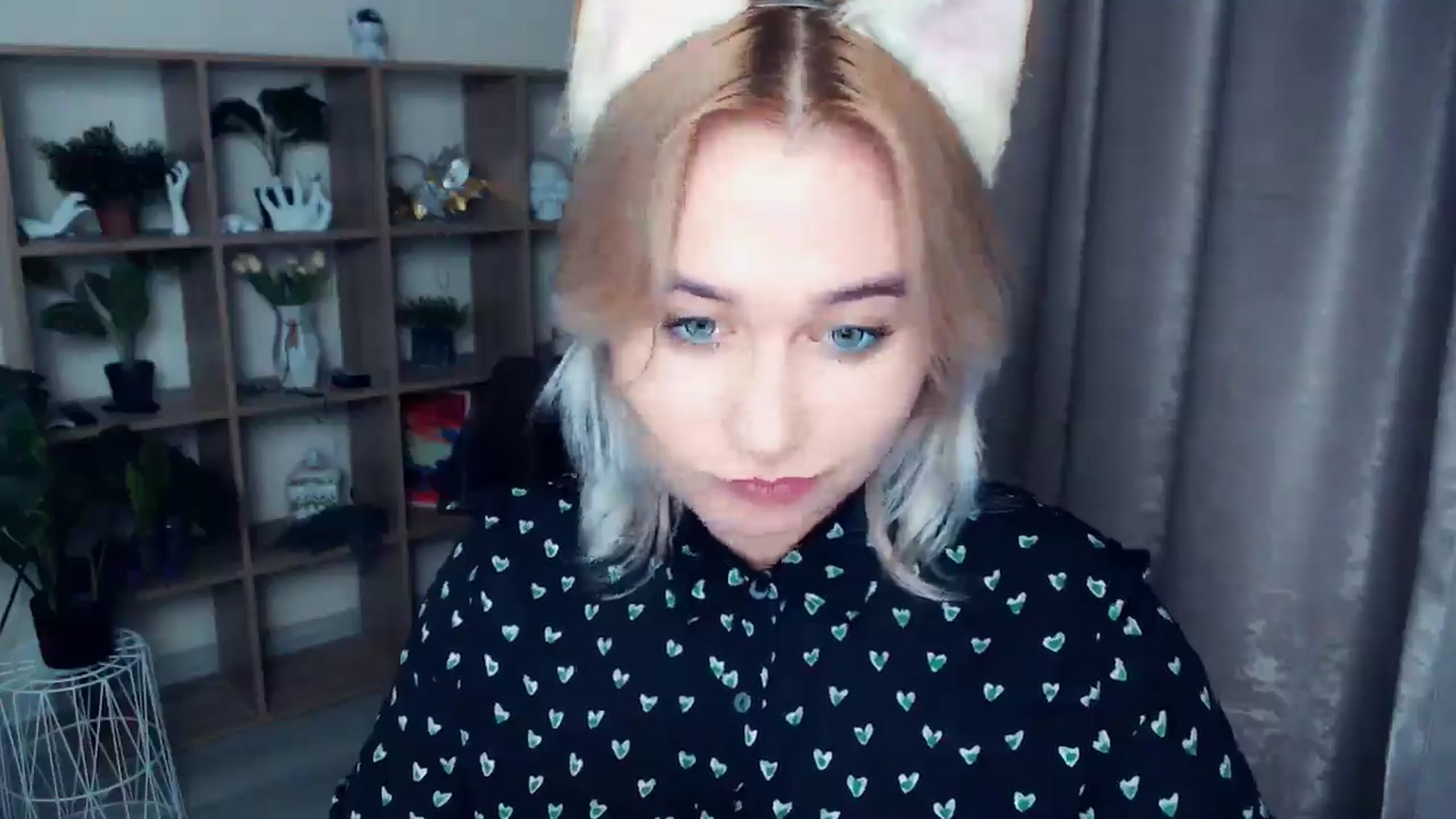 Gallery image thumbnail from Kukla_kolduna's myfreecams stream on, 11/22/2024, 18:08 image 10 of 20