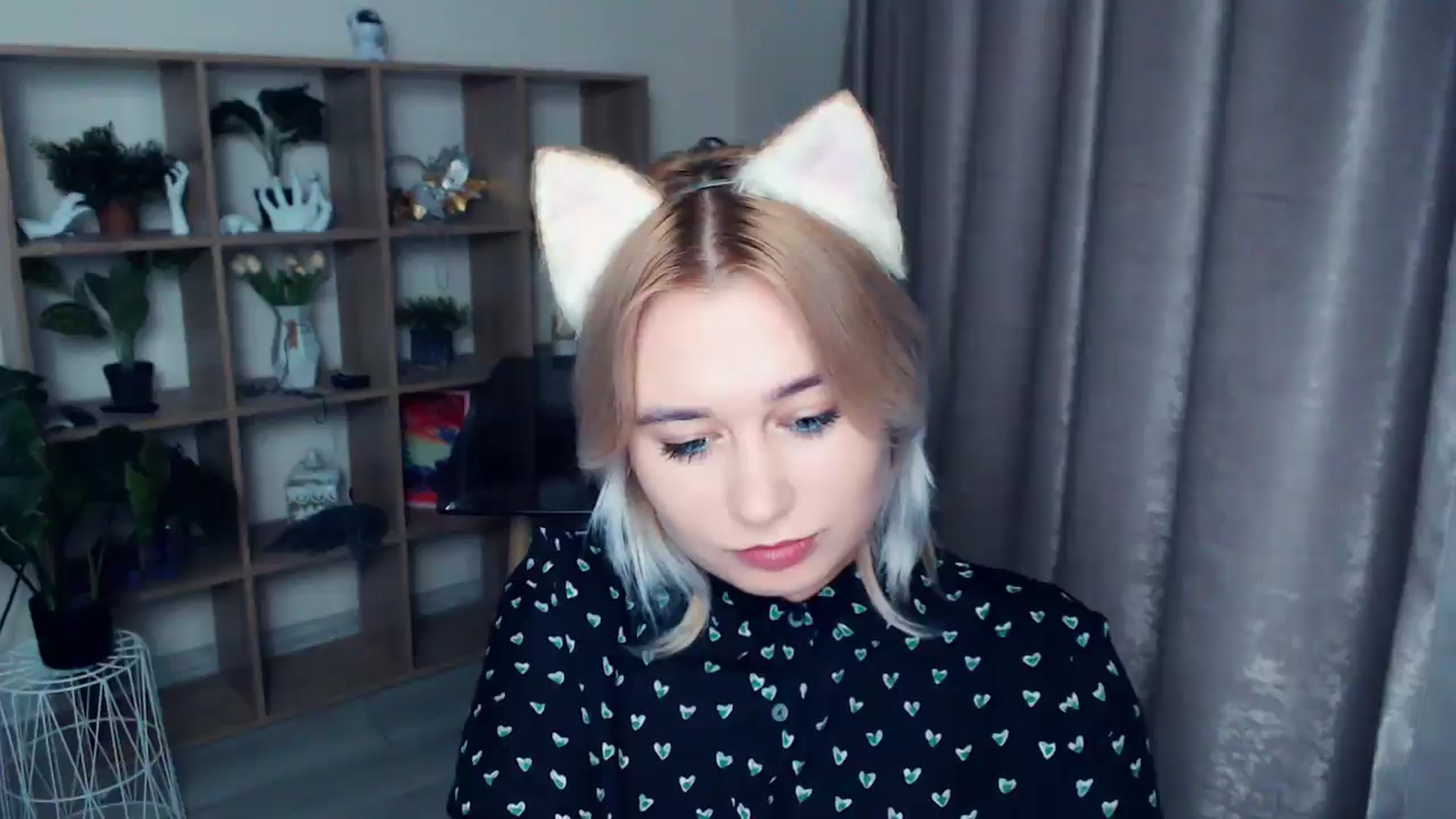Gallery image thumbnail from Kukla_kolduna's myfreecams stream on, 11/22/2024, 18:08 image 18 of 20