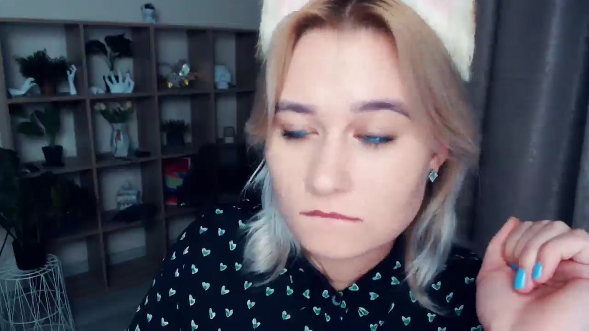 Gallery image thumbnail from Kukla_kolduna's myfreecams stream on, 11/22/2024, 18:08 image 2 of 20