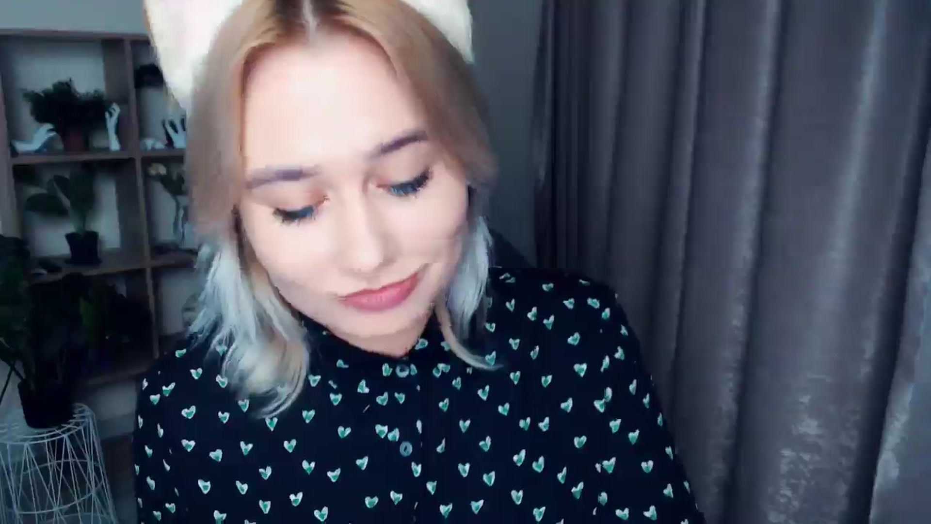 Gallery image thumbnail from Kukla_kolduna's myfreecams stream on, 11/22/2024, 18:08 image 19 of 20