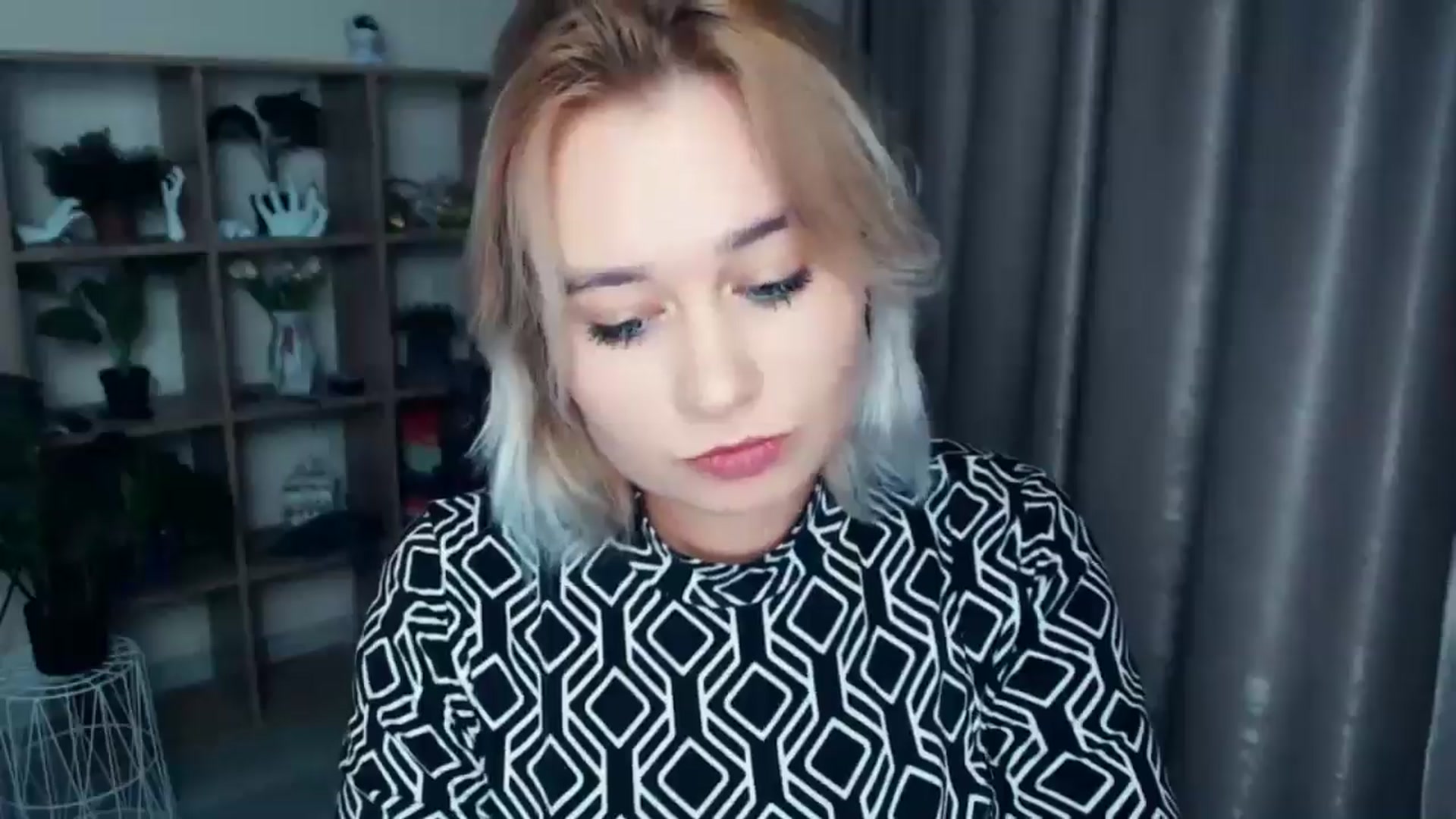 Gallery image thumbnail from Kukla_kolduna's myfreecams stream on, 11/22/2024, 19:26 image 14 of 20