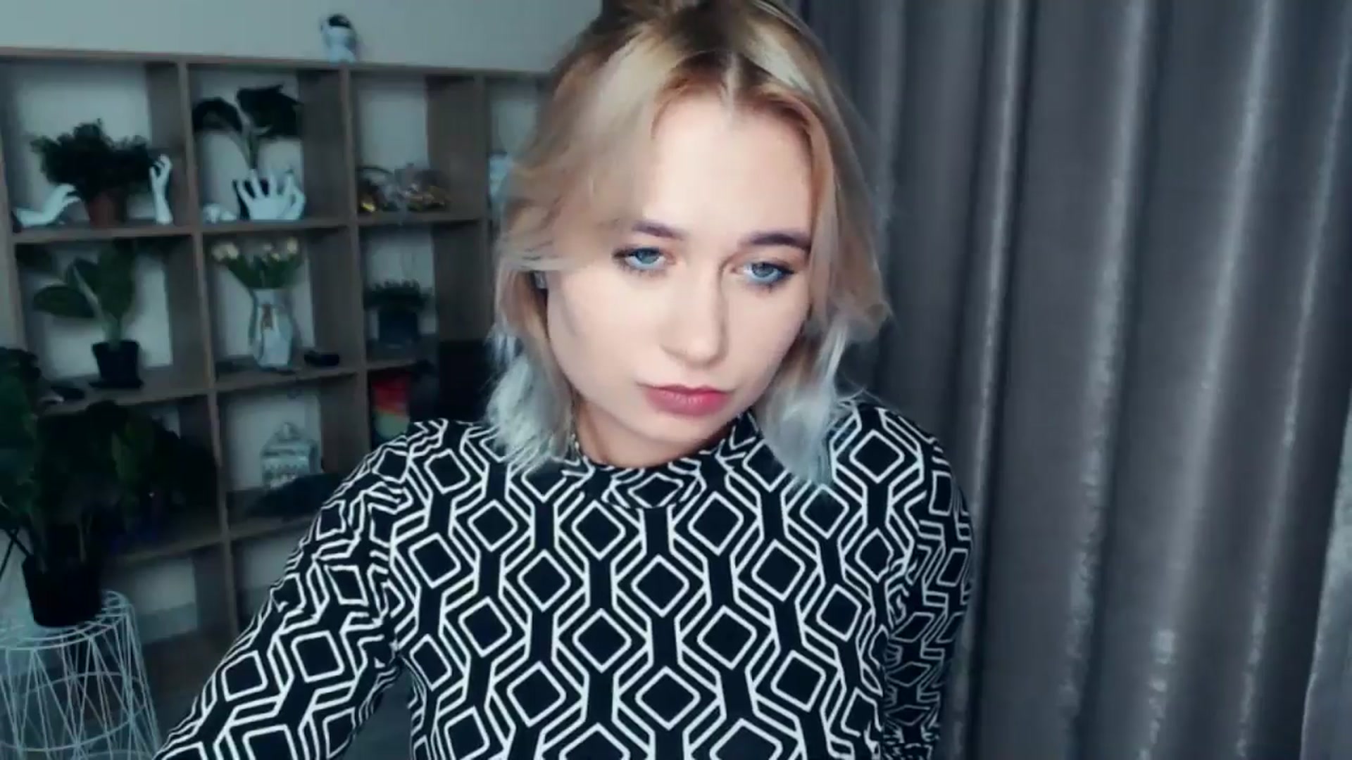 Gallery image thumbnail from Kukla_kolduna's myfreecams stream on, 11/22/2024, 19:26 image 9 of 20