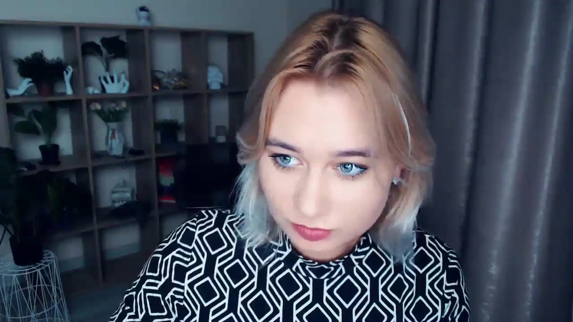 Gallery image thumbnail from Kukla_kolduna's myfreecams stream on, 11/22/2024, 19:26 image 6 of 20