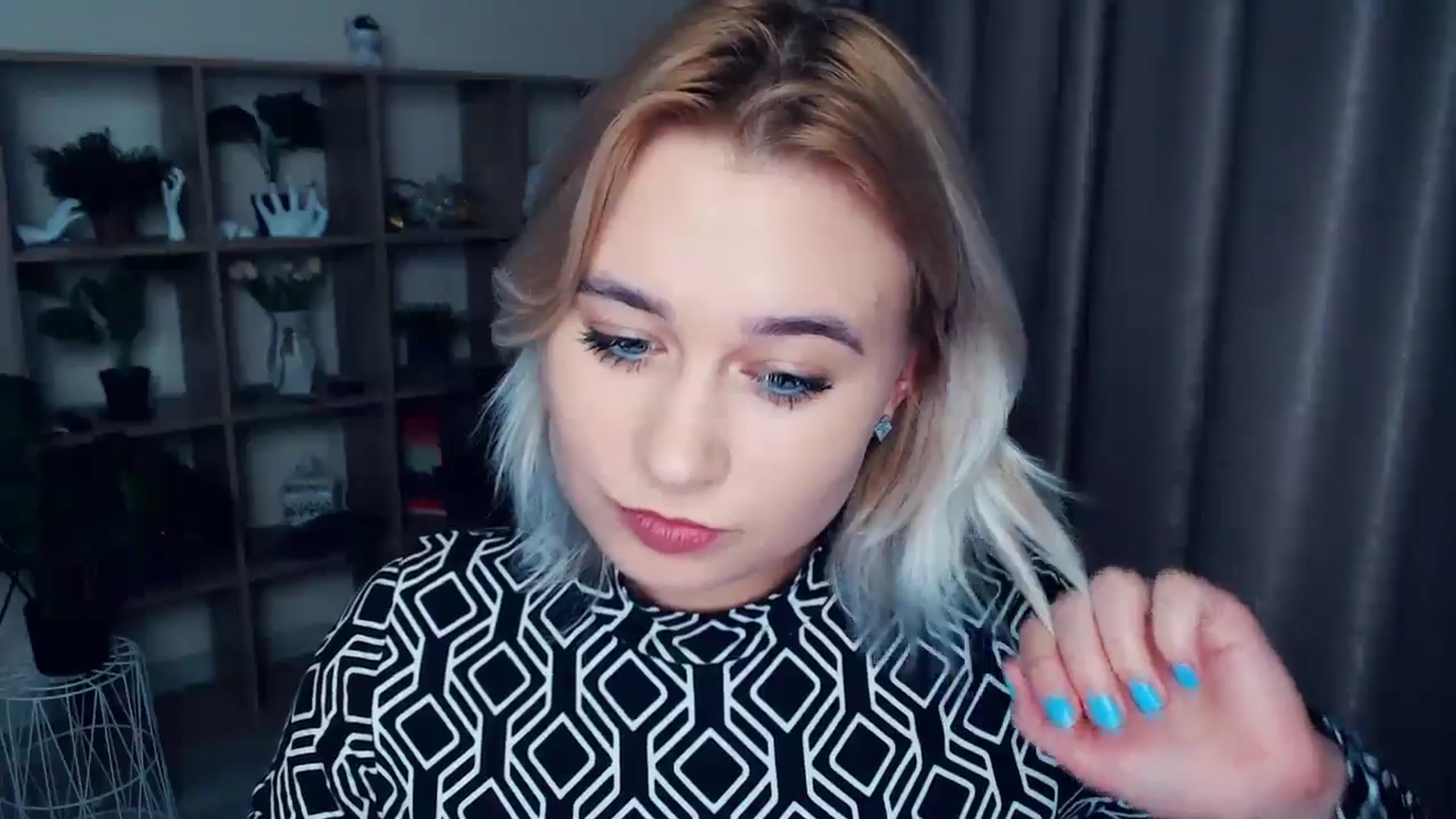 Gallery image thumbnail from Kukla_kolduna's myfreecams stream on, 11/22/2024, 19:26 image 7 of 20