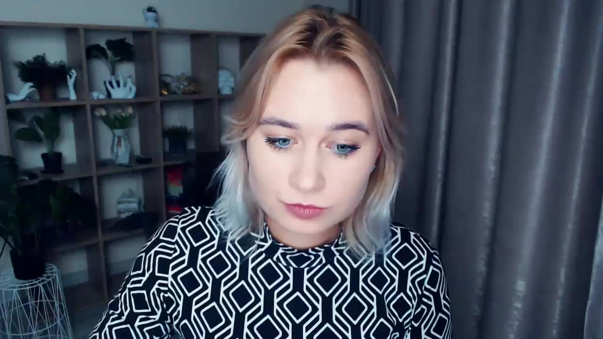 Gallery image thumbnail from Kukla_kolduna's myfreecams stream on, 11/22/2024, 19:26 image 1 of 20