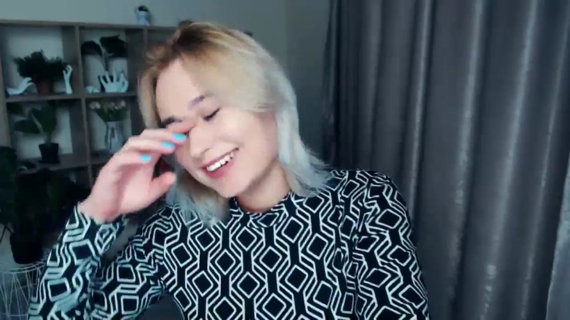 Gallery image thumbnail from Kukla_kolduna's myfreecams stream on, 11/22/2024, 19:26 image 15 of 20