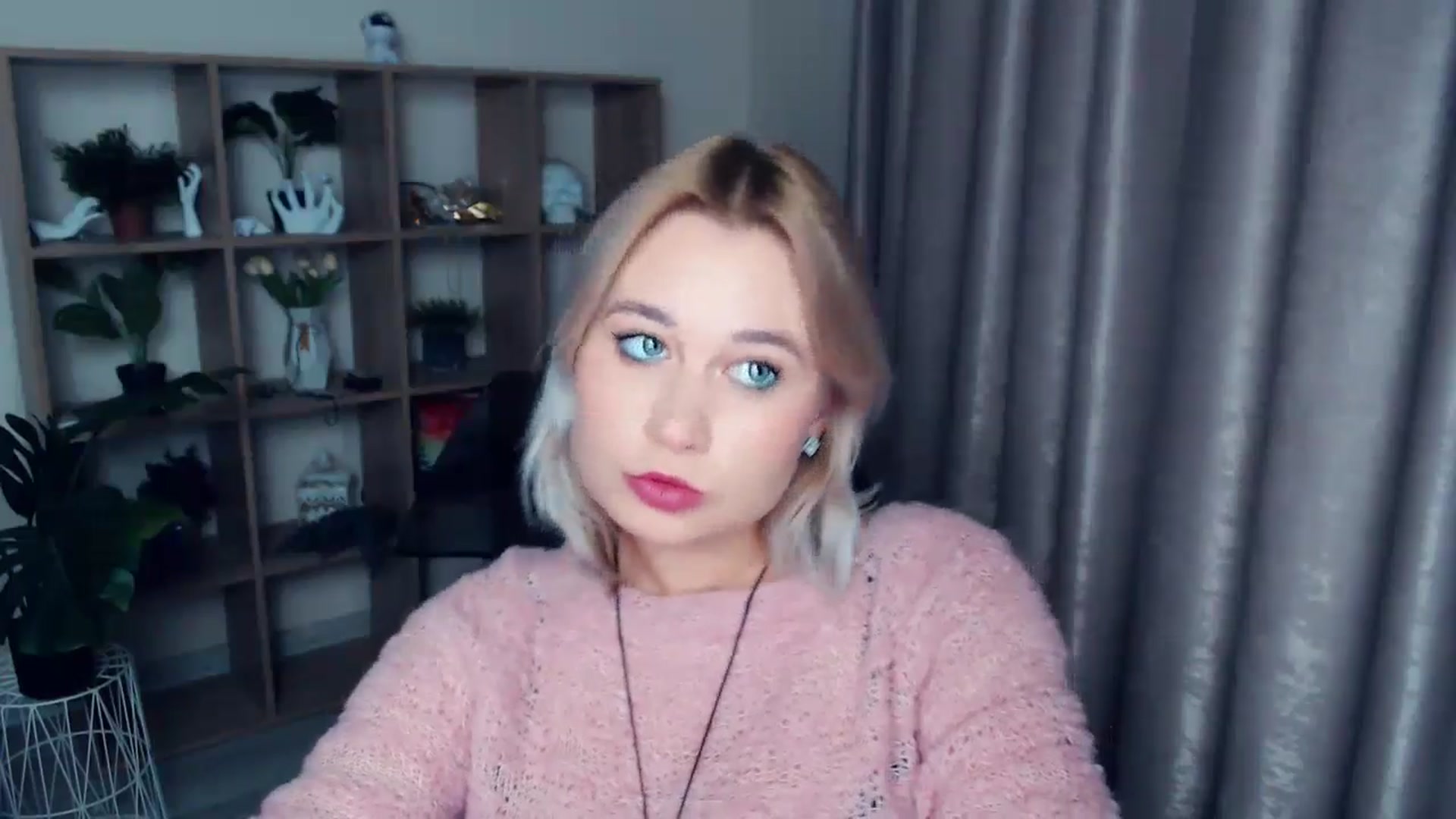Gallery image thumbnail from Kukla_kolduna's myfreecams stream on, 11/24/2024, 17:27 image 4 of 20
