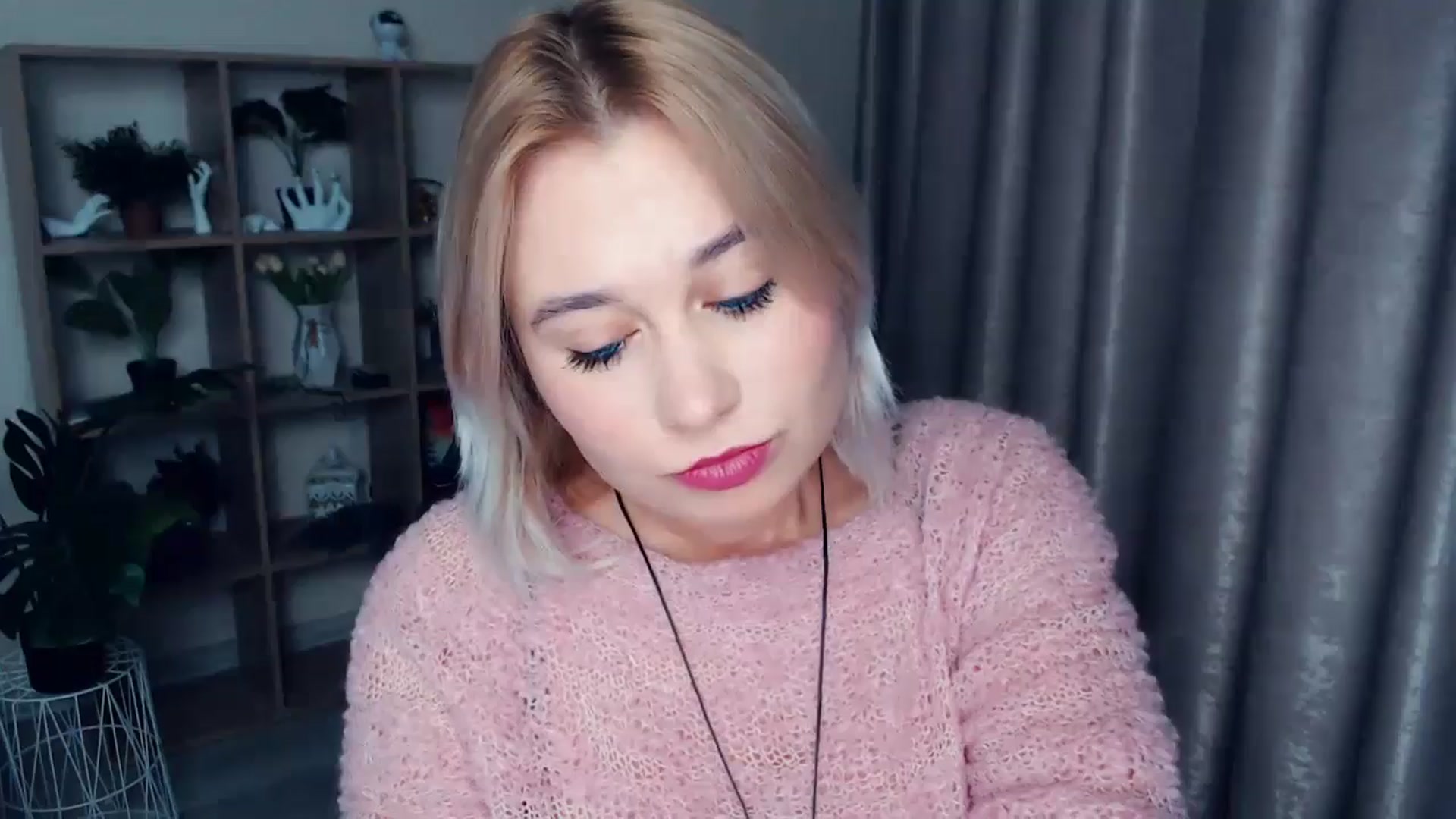 Gallery image thumbnail from Kukla_kolduna's myfreecams stream on, 11/24/2024, 17:27 image 18 of 20