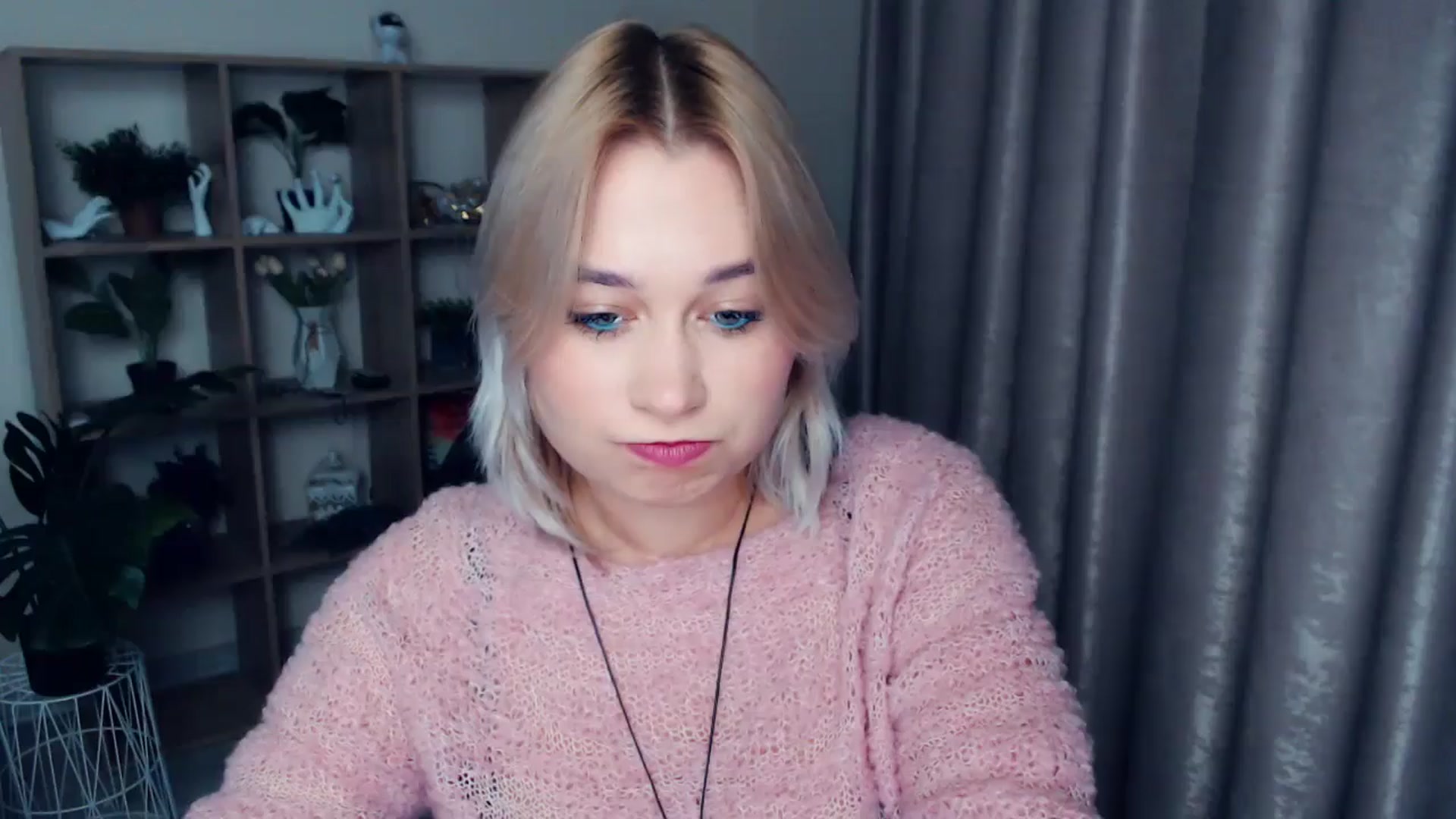 Gallery image thumbnail from Kukla_kolduna's myfreecams stream on, 11/24/2024, 17:27 image 12 of 20