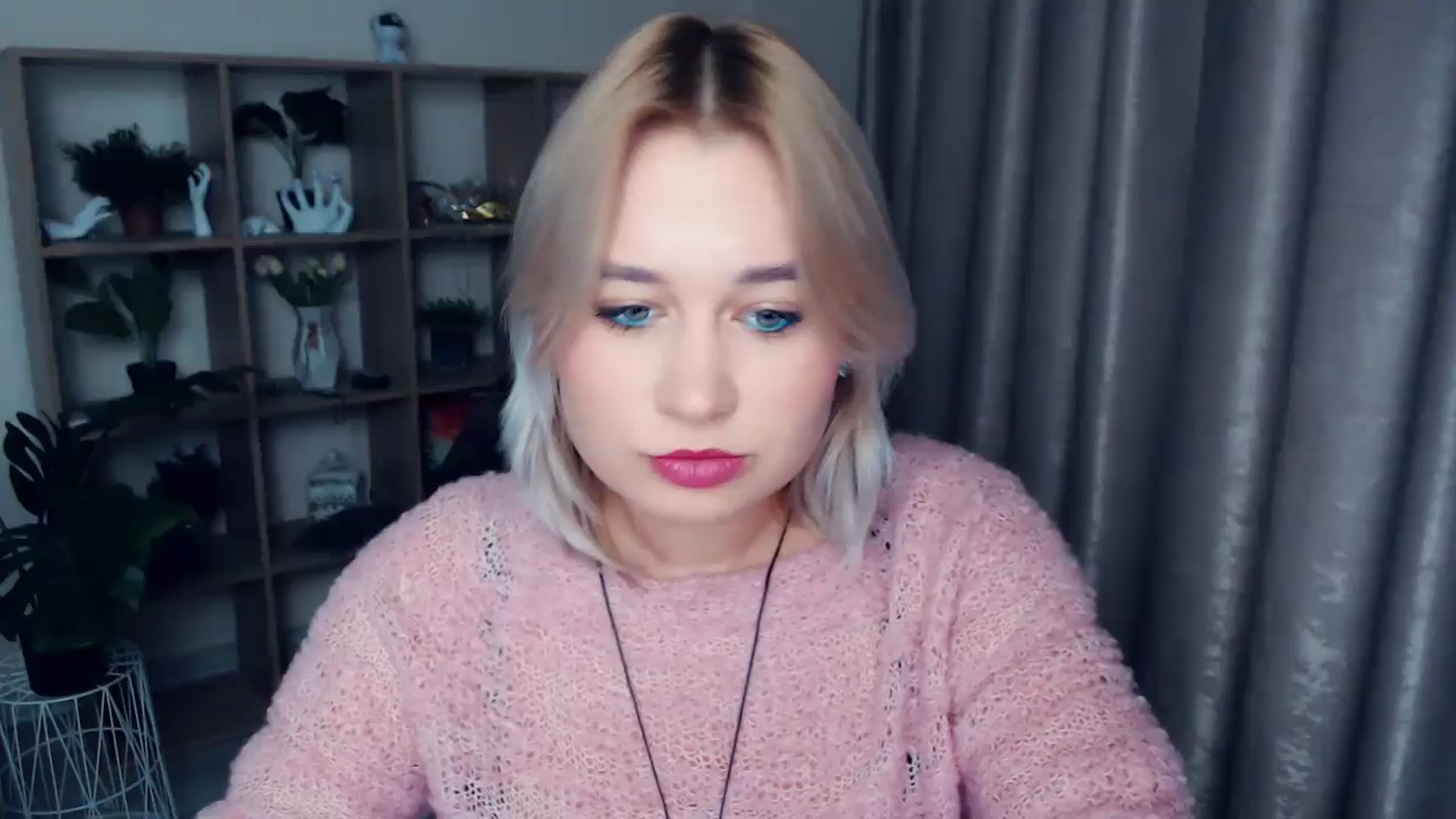 Gallery image thumbnail from Kukla_kolduna's myfreecams stream on, 11/24/2024, 17:27 image 11 of 20