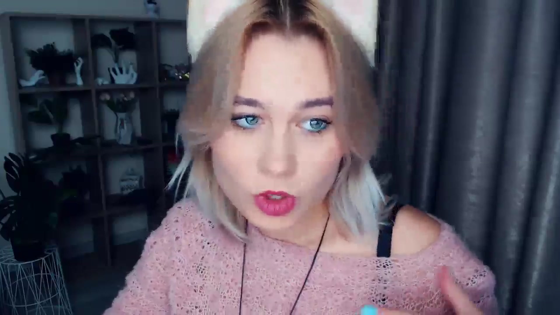 Gallery image thumbnail from Kukla_kolduna's myfreecams stream on, 11/24/2024, 19:05 image 6 of 20
