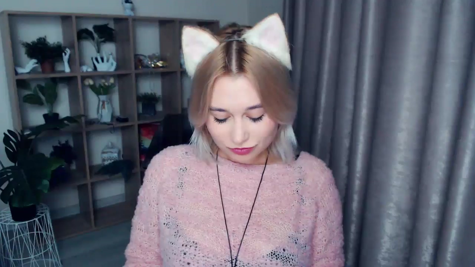 Gallery image thumbnail from Kukla_kolduna's myfreecams stream on, 11/24/2024, 19:05 image 9 of 20