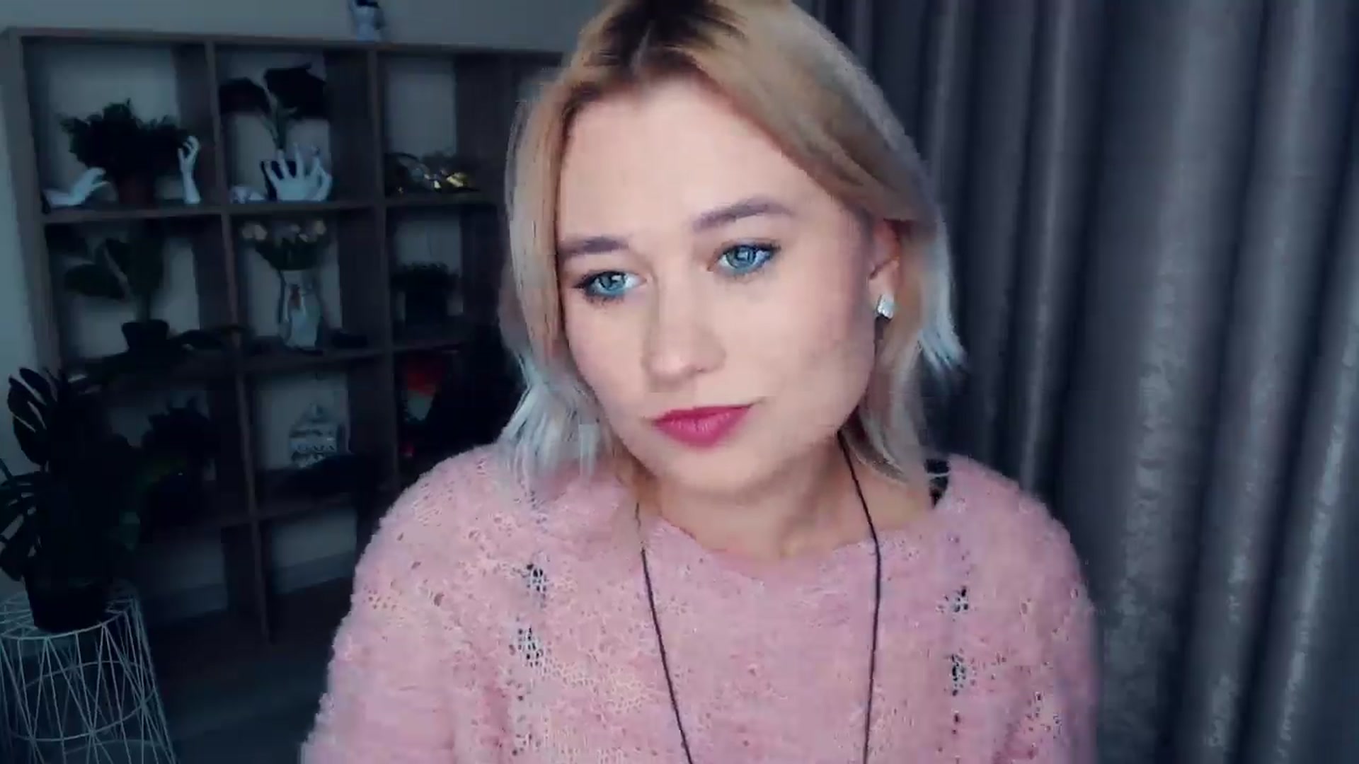 Gallery image thumbnail from Kukla_kolduna's myfreecams stream on, 11/24/2024, 19:05 image 18 of 20