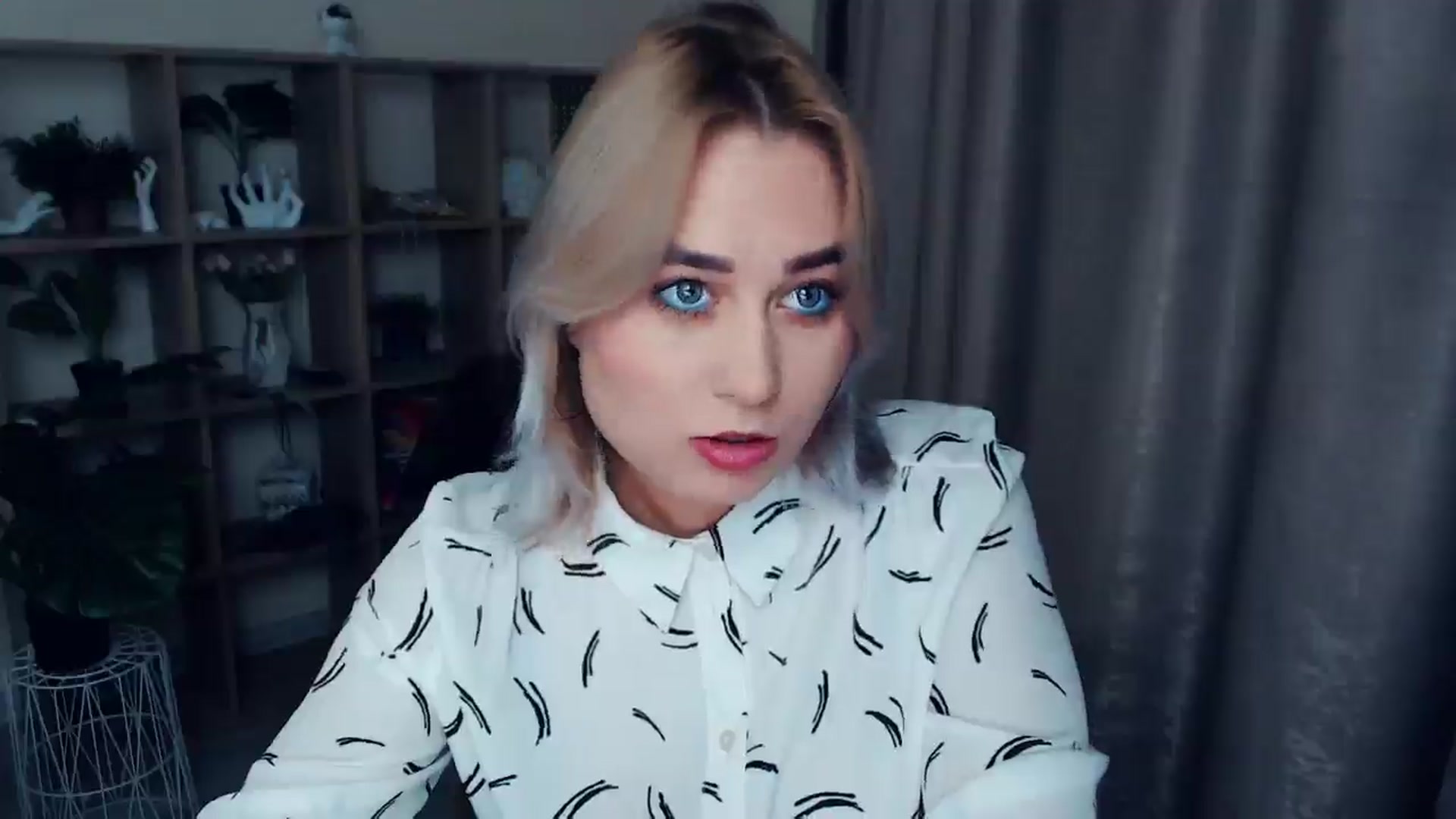 Gallery image thumbnail from Kukla_kolduna's myfreecams stream on, 11/26/2024, 16:42 image 17 of 20