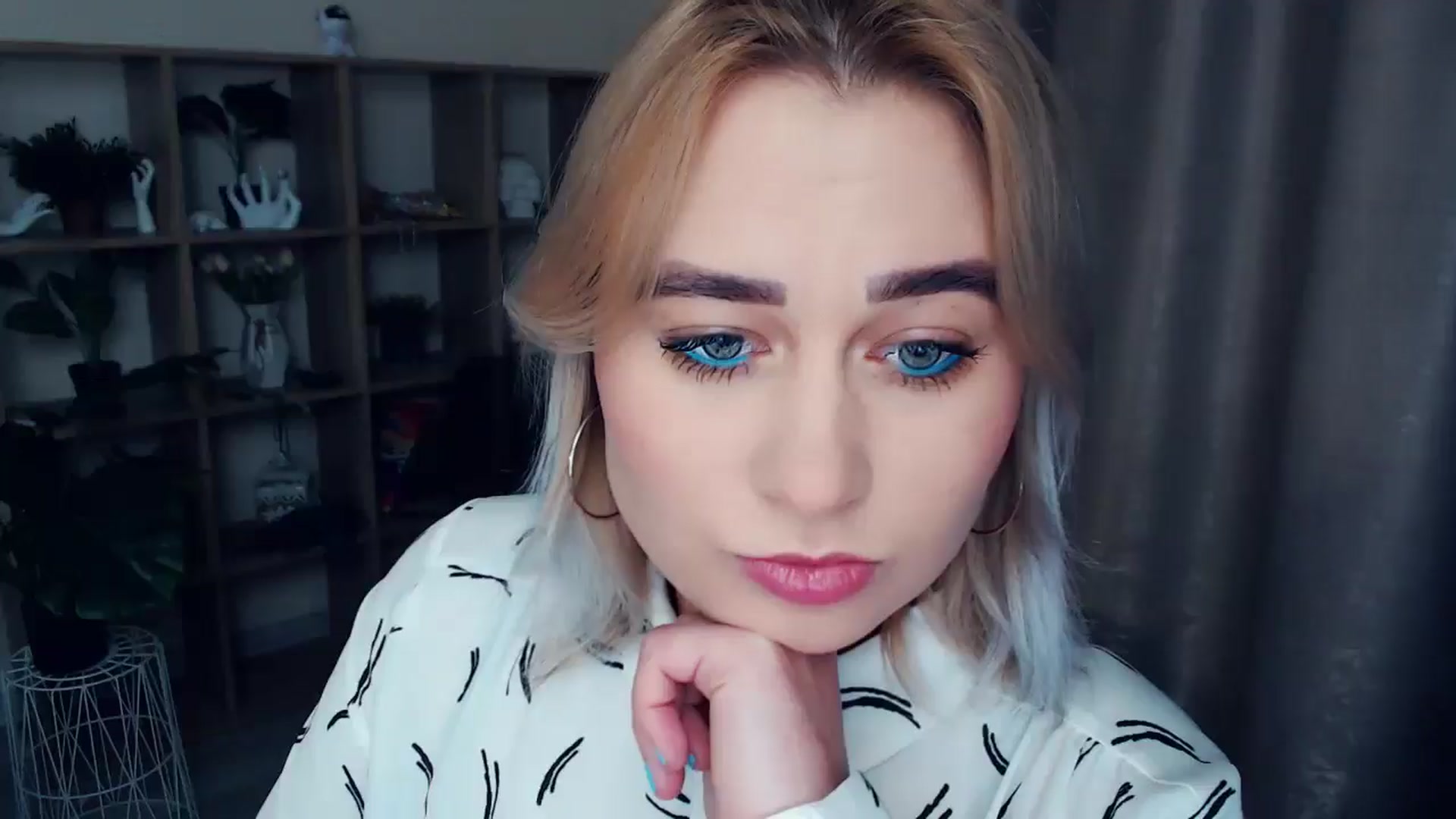 Gallery image thumbnail from Kukla_kolduna's myfreecams stream on, 11/26/2024, 16:42 image 1 of 20