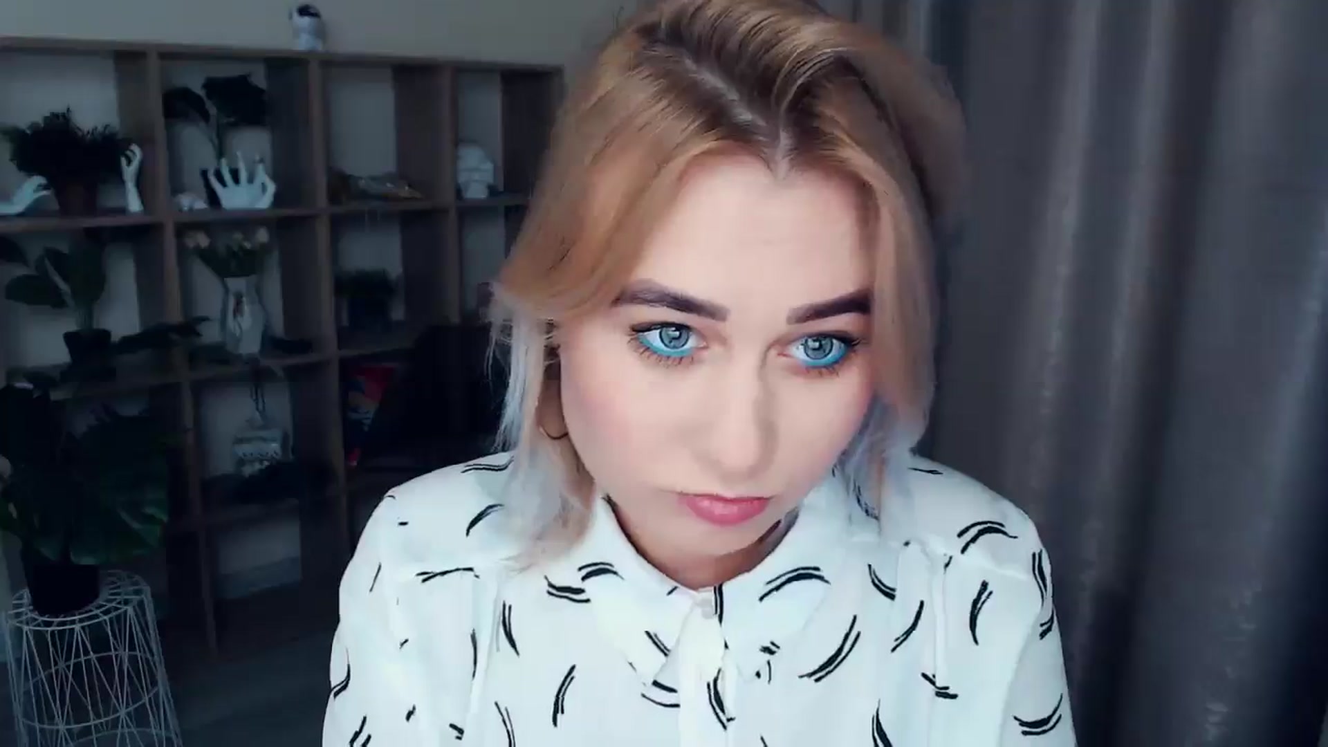 Gallery image thumbnail from Kukla_kolduna's myfreecams stream on, 11/26/2024, 16:42 image 7 of 20