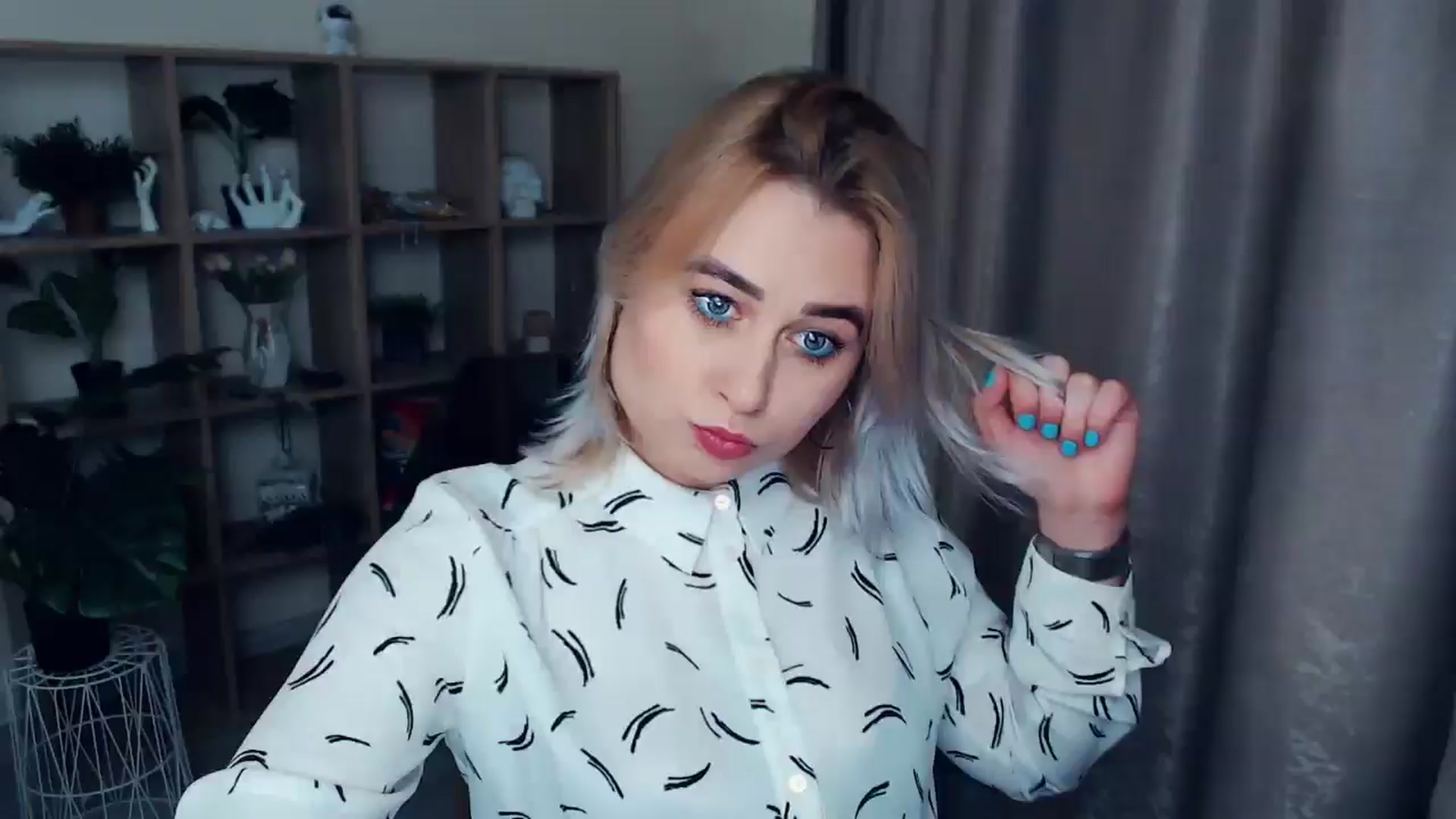 Gallery image thumbnail from Kukla_kolduna's myfreecams stream on, 11/26/2024, 16:42 image 18 of 20