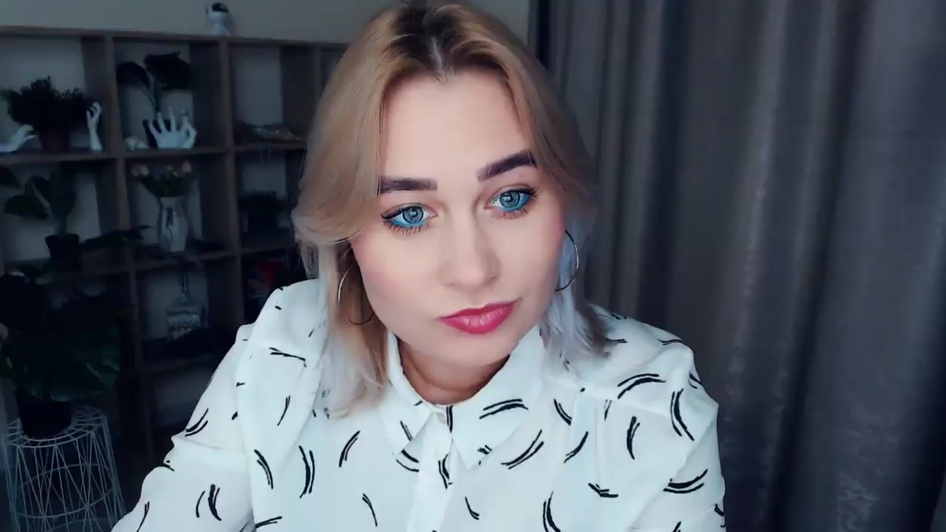 Gallery image thumbnail from Kukla_kolduna's myfreecams stream on, 11/26/2024, 16:42 image 14 of 20
