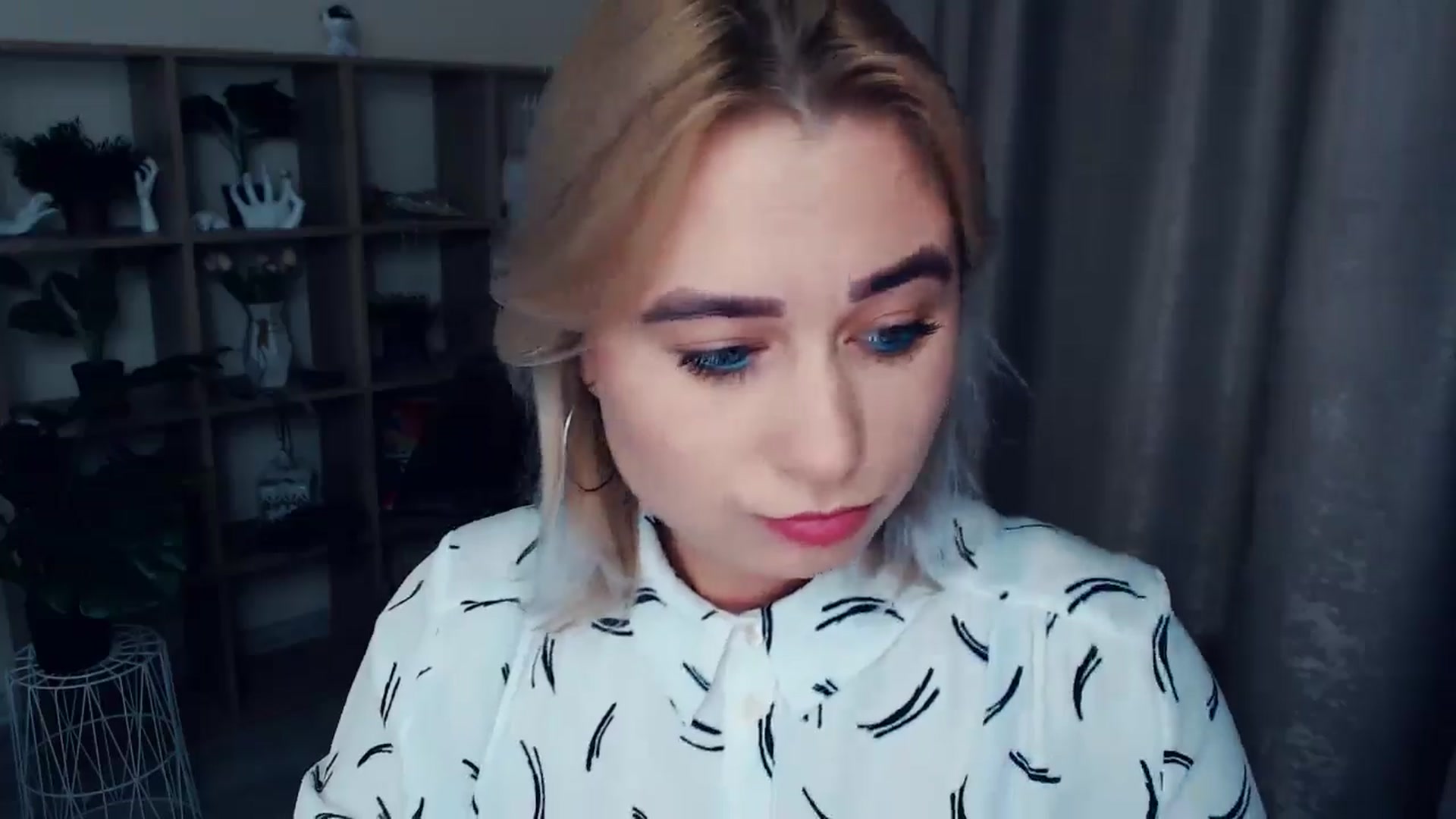 Gallery image thumbnail from Kukla_kolduna's myfreecams stream on, 11/26/2024, 16:58 image 8 of 20