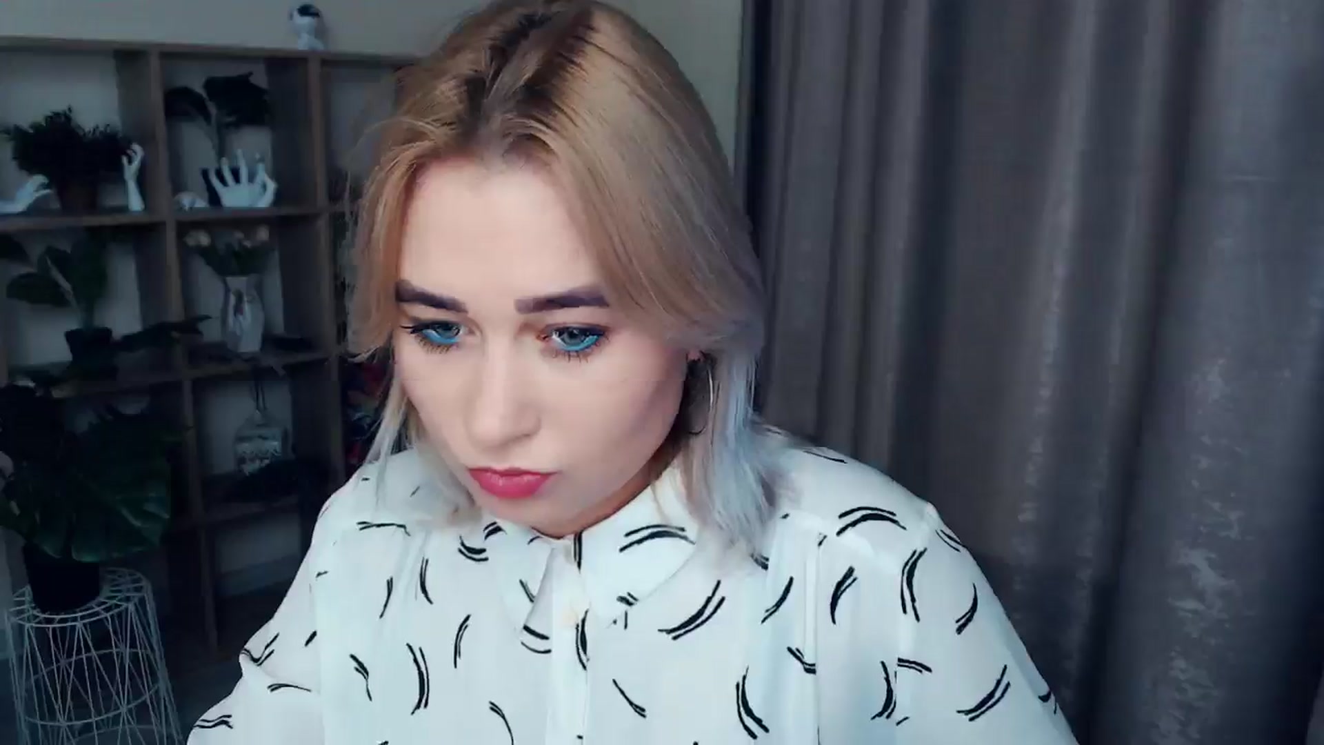 Gallery image thumbnail from Kukla_kolduna's myfreecams stream on, 11/26/2024, 16:58 image 4 of 20