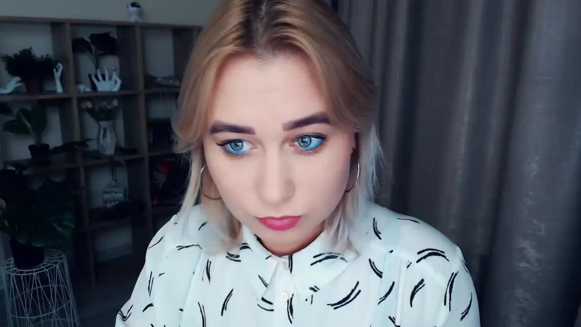 Gallery image thumbnail from Kukla_kolduna's myfreecams stream on, 11/26/2024, 16:58 image 9 of 20