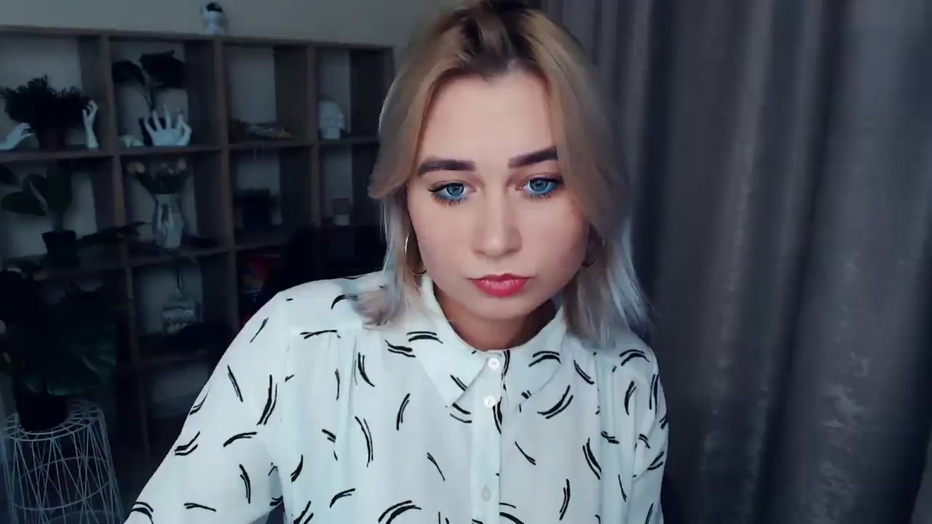 Gallery image thumbnail from Kukla_kolduna's myfreecams stream on, 11/26/2024, 18:08 image 18 of 20
